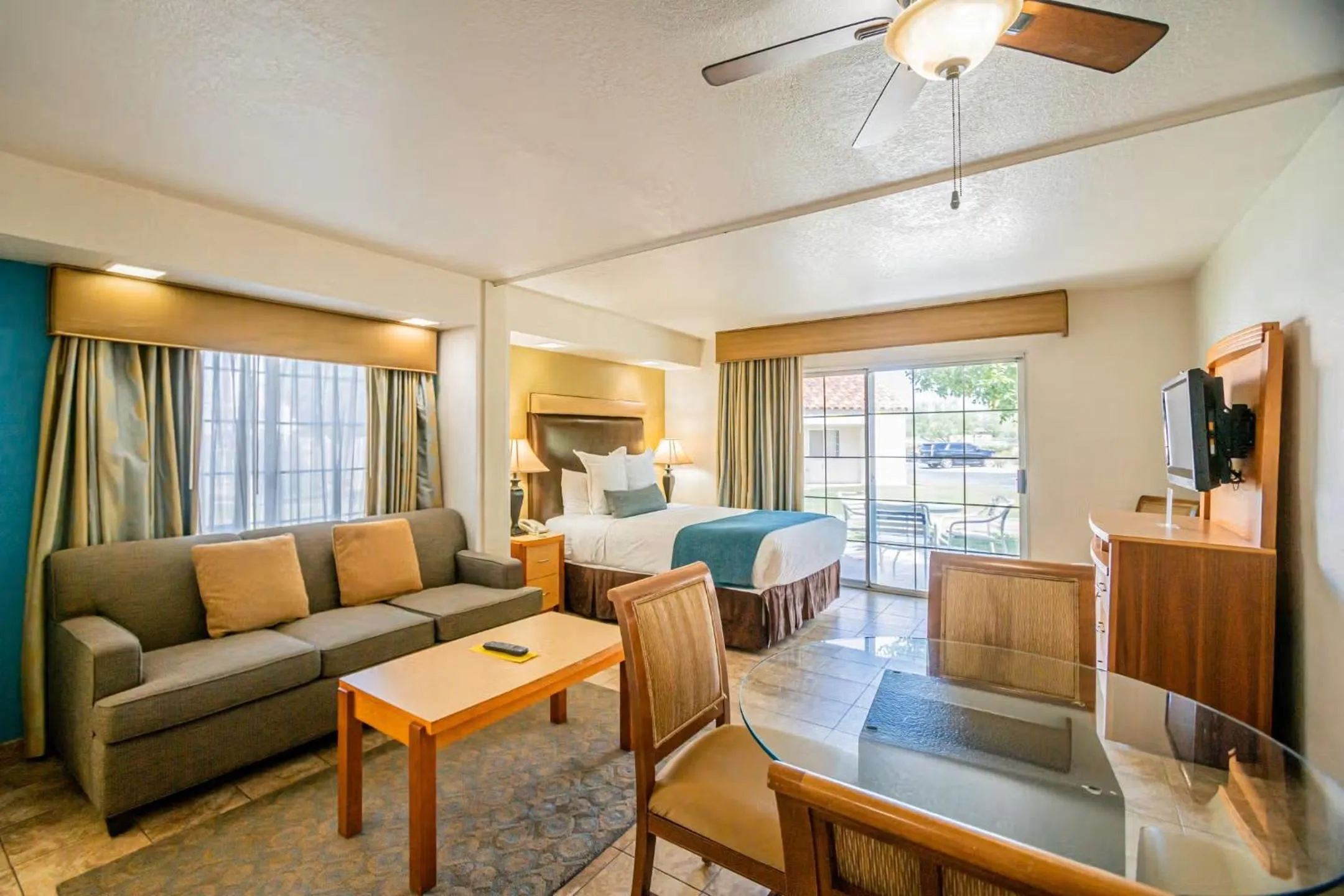 Desert Breezes Resort