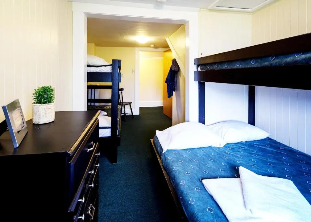 Family Room in HI Penticton - Hostel