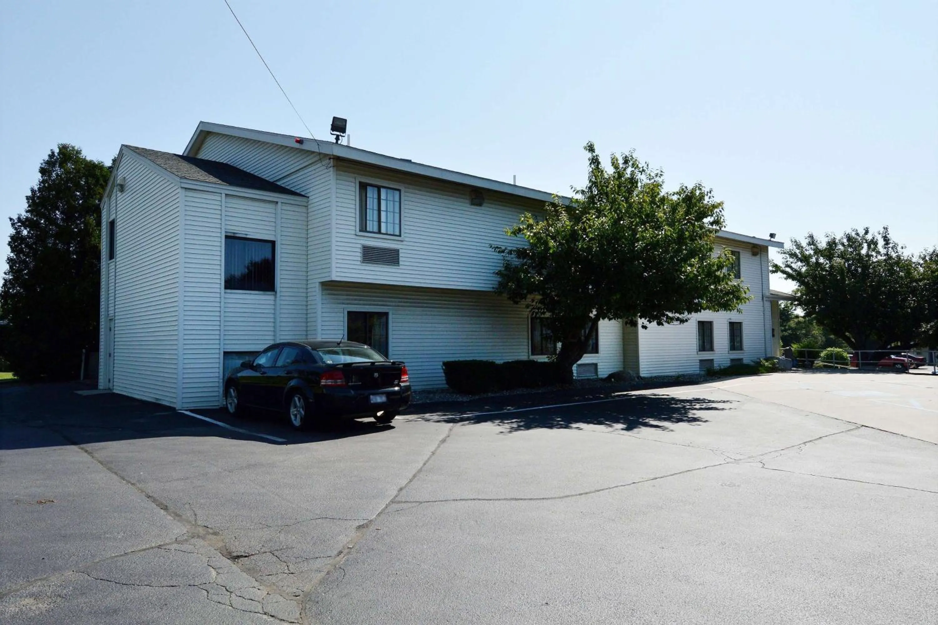Property building in Motel 6-Nashua, NH