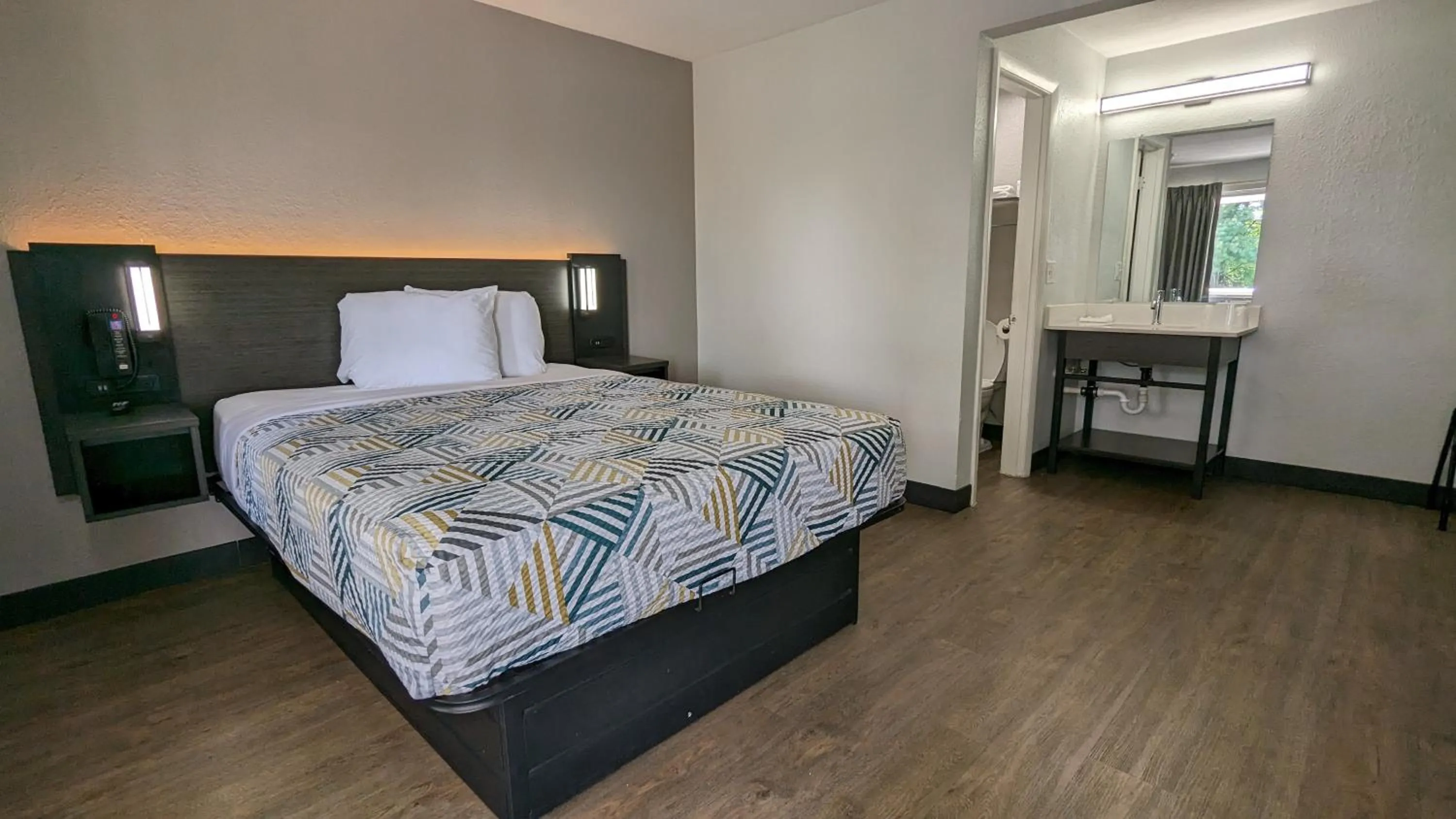 Bedroom, Bed in Motel 6-Nashua, NH