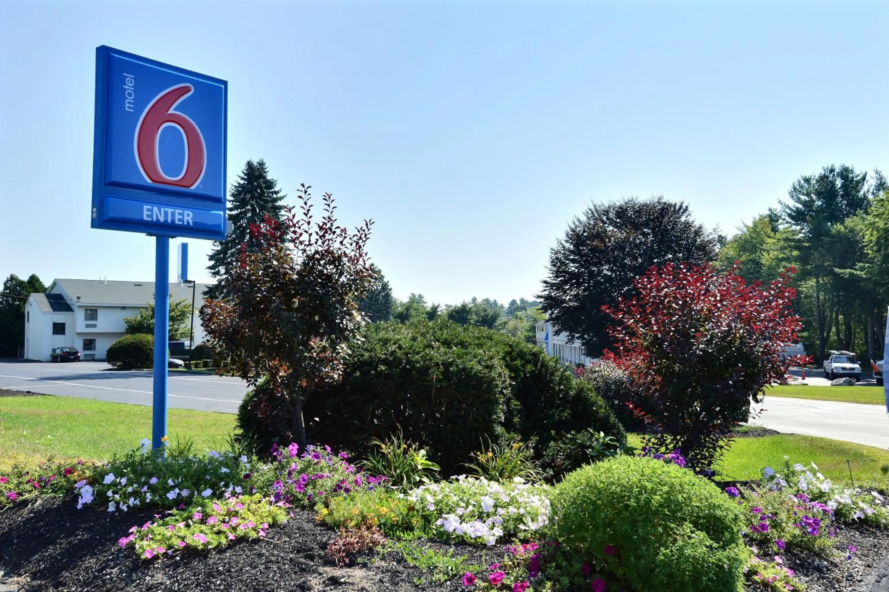 Property logo or sign in Motel 6-Nashua, NH