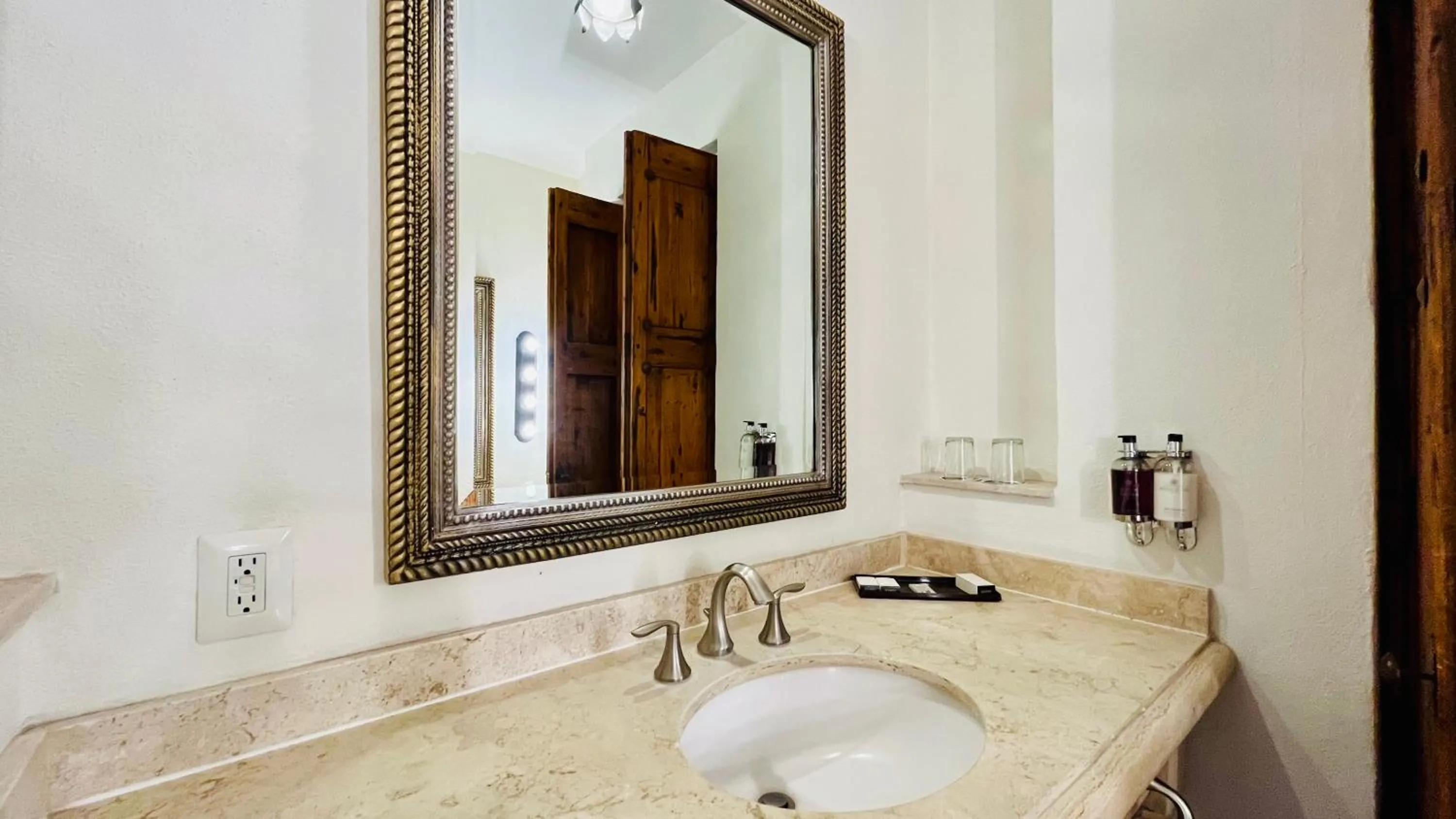 Bathroom in Hotel Casa Primavera Boutique & Spa
