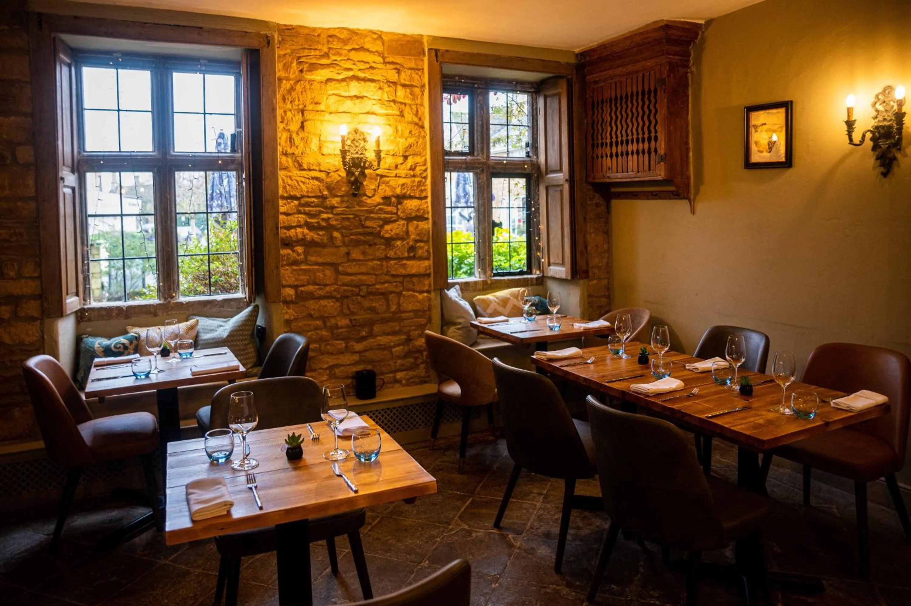 Restaurant/places to eat in The Dial House