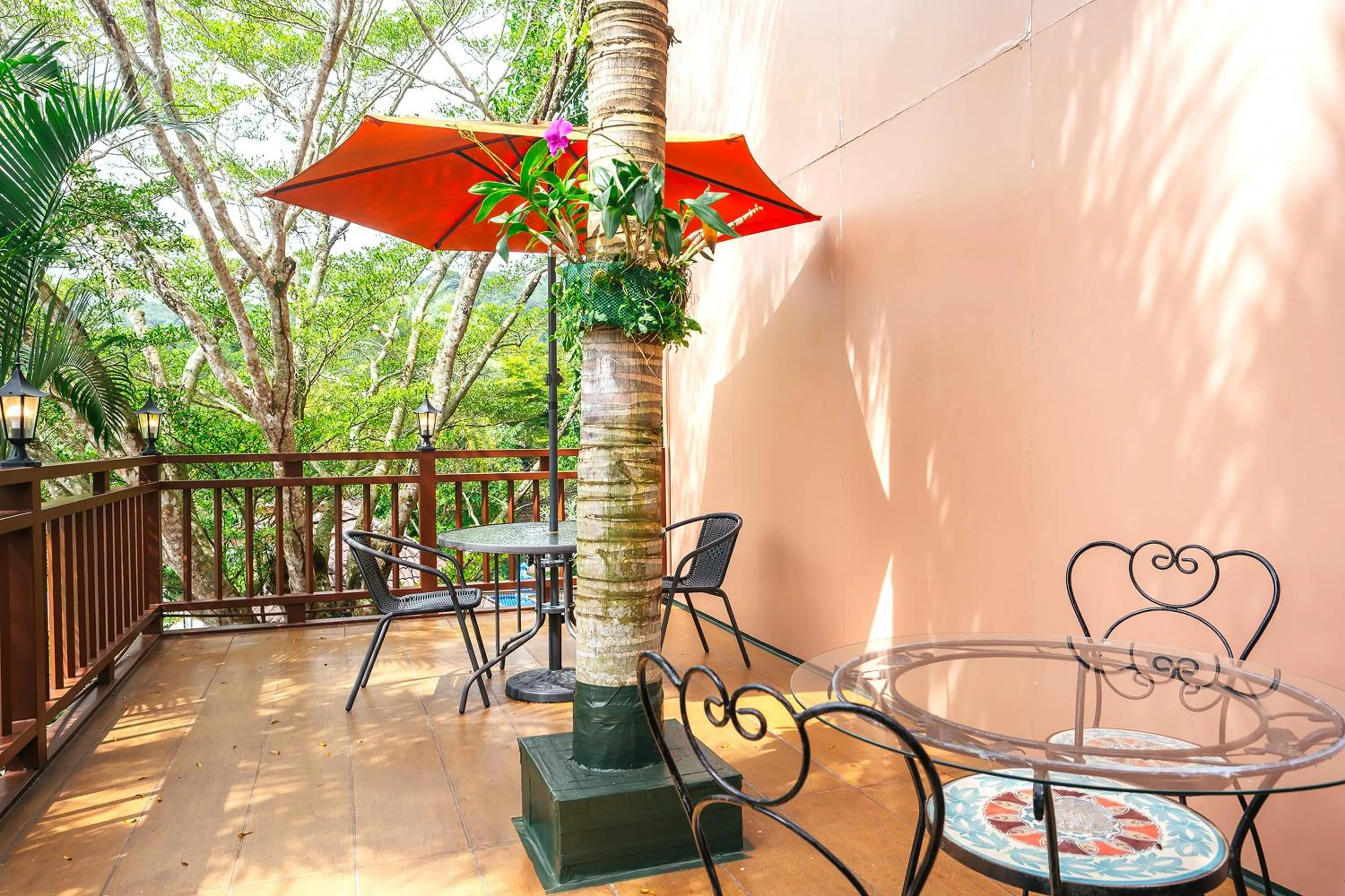 Restaurant/places to eat in Thai Modern Resort & Spa "Newly Renovated"