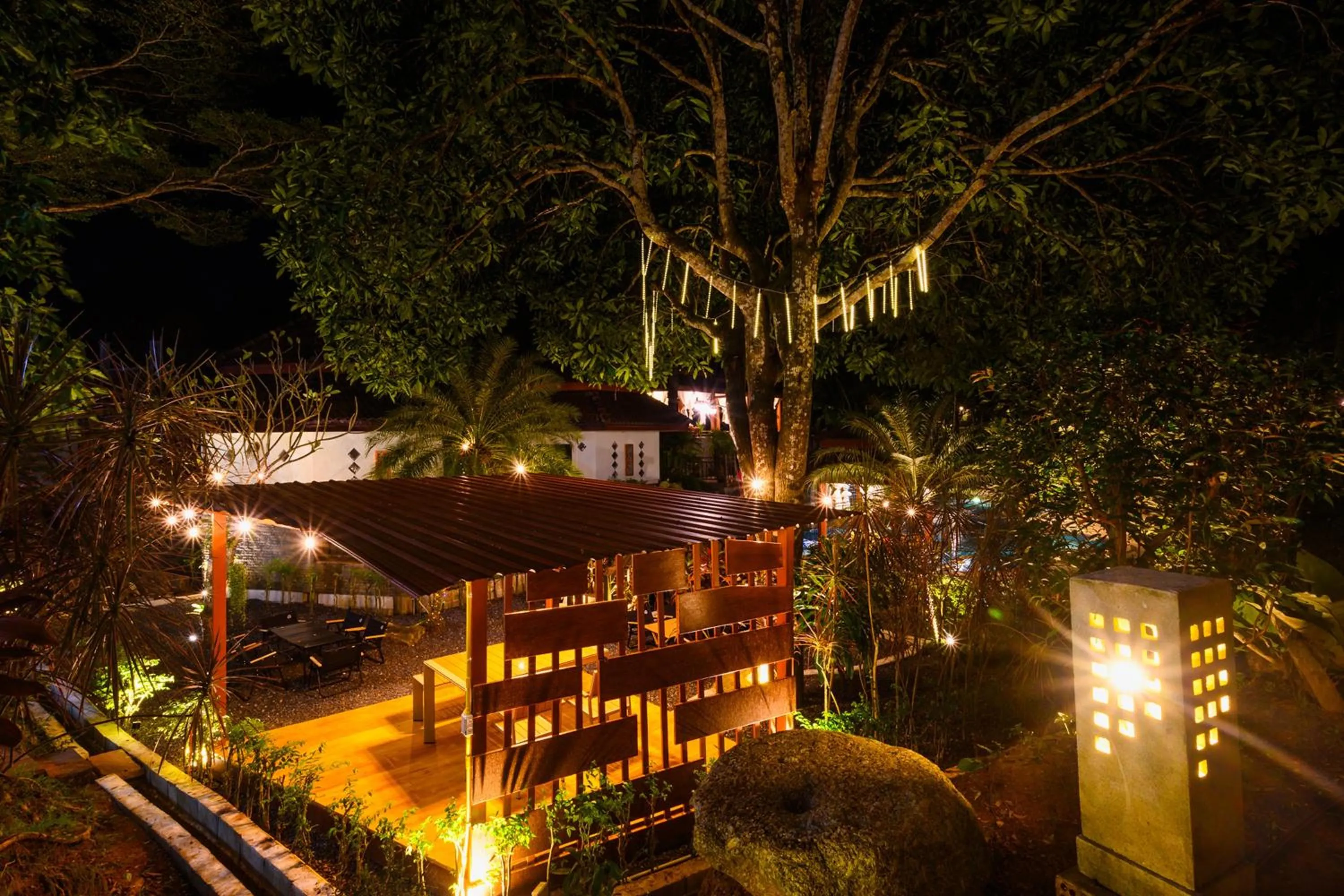 Area and facilities in Thai Modern Resort & Spa "Newly Renovated"