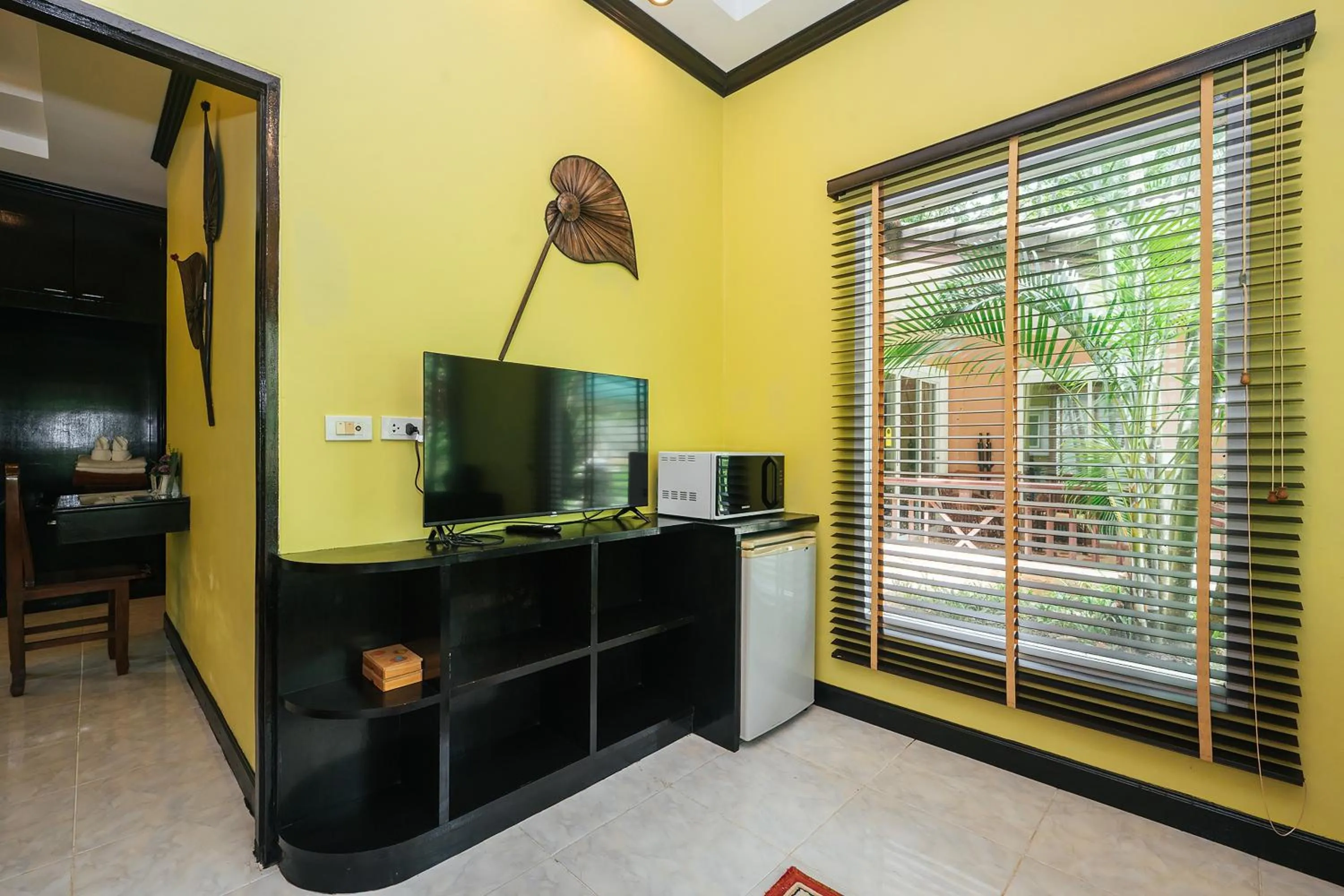 TV and multimedia in Thai Modern Resort & Spa "Newly Renovated"