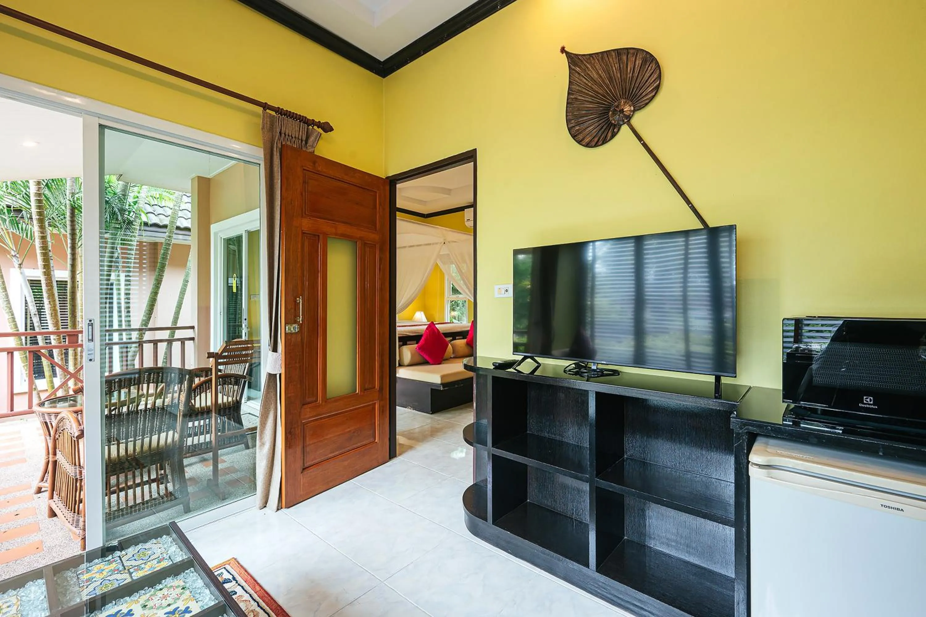 TV and multimedia in Thai Modern Resort & Spa "Newly Renovated"