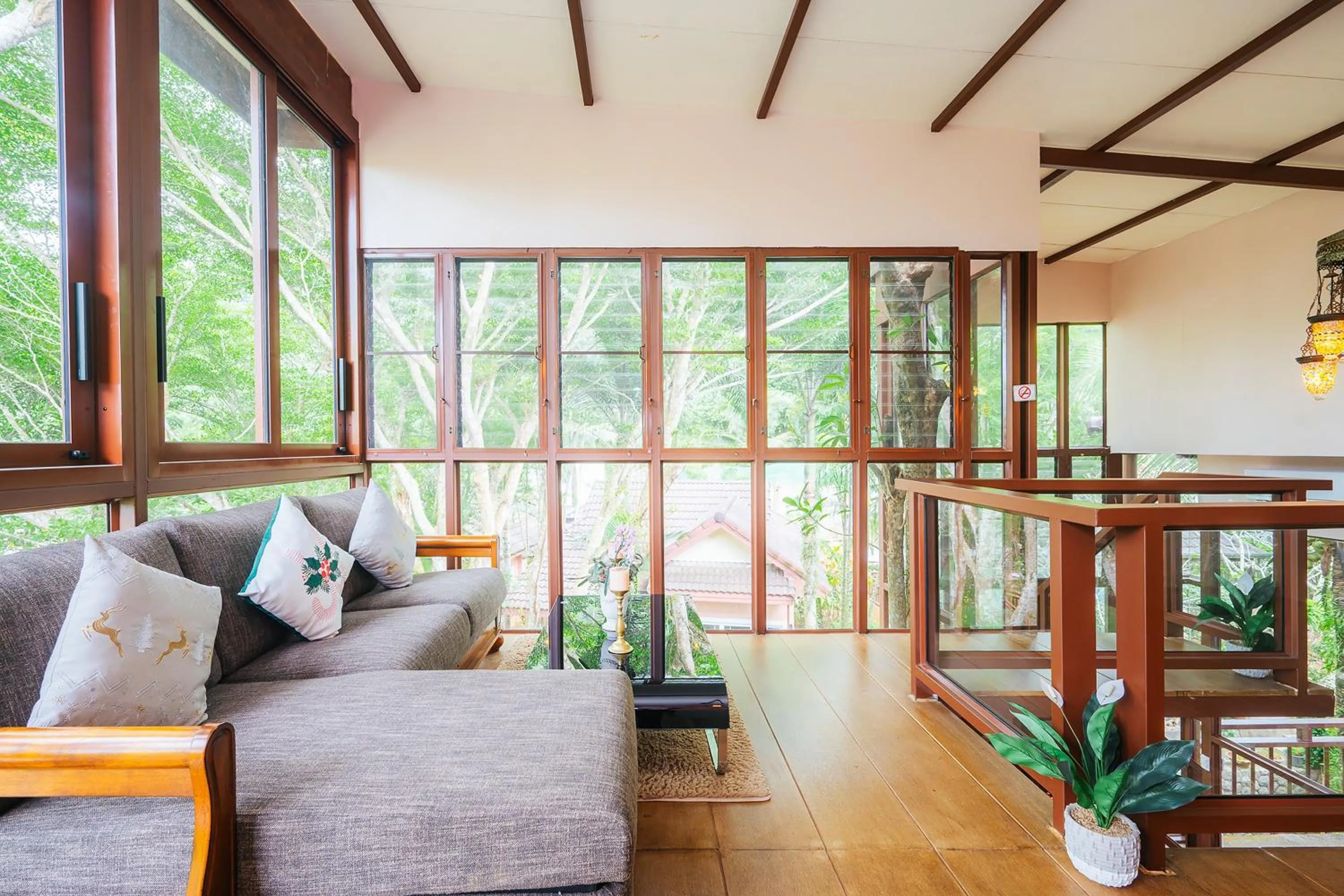 Living room in Thai Modern Resort & Spa "Newly Renovated"