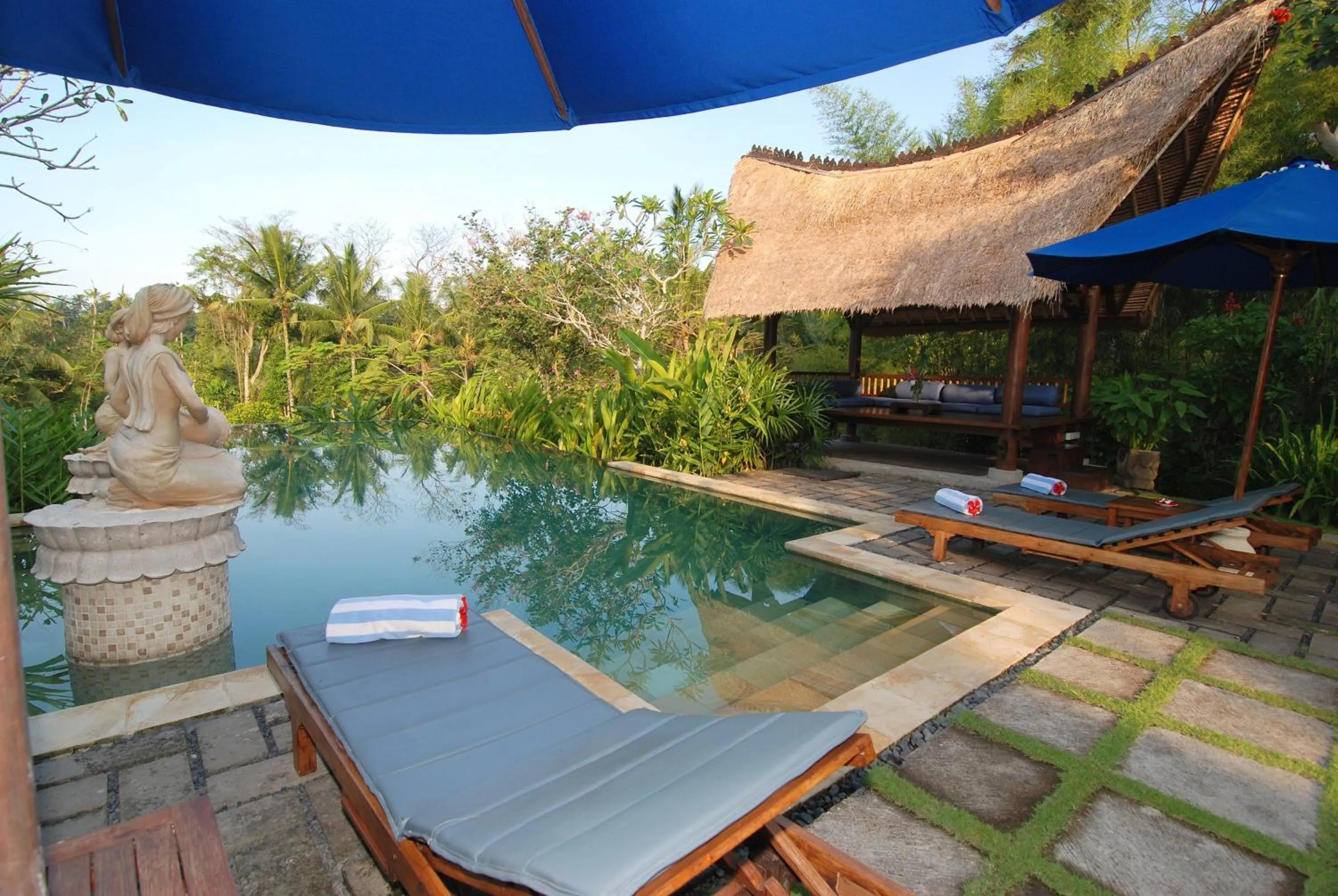 Pool view in Villa Sebali