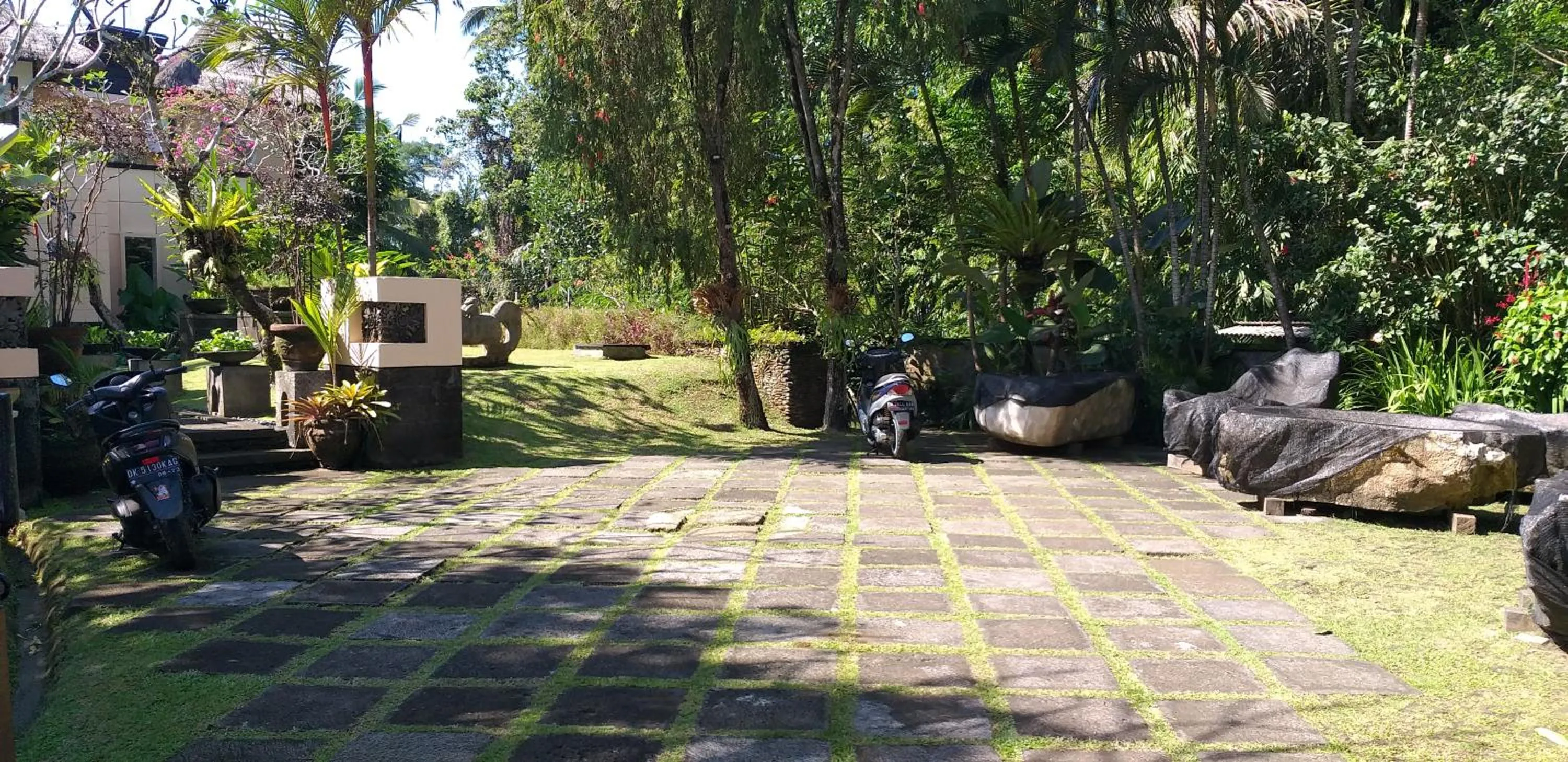 Parking in Villa Sebali
