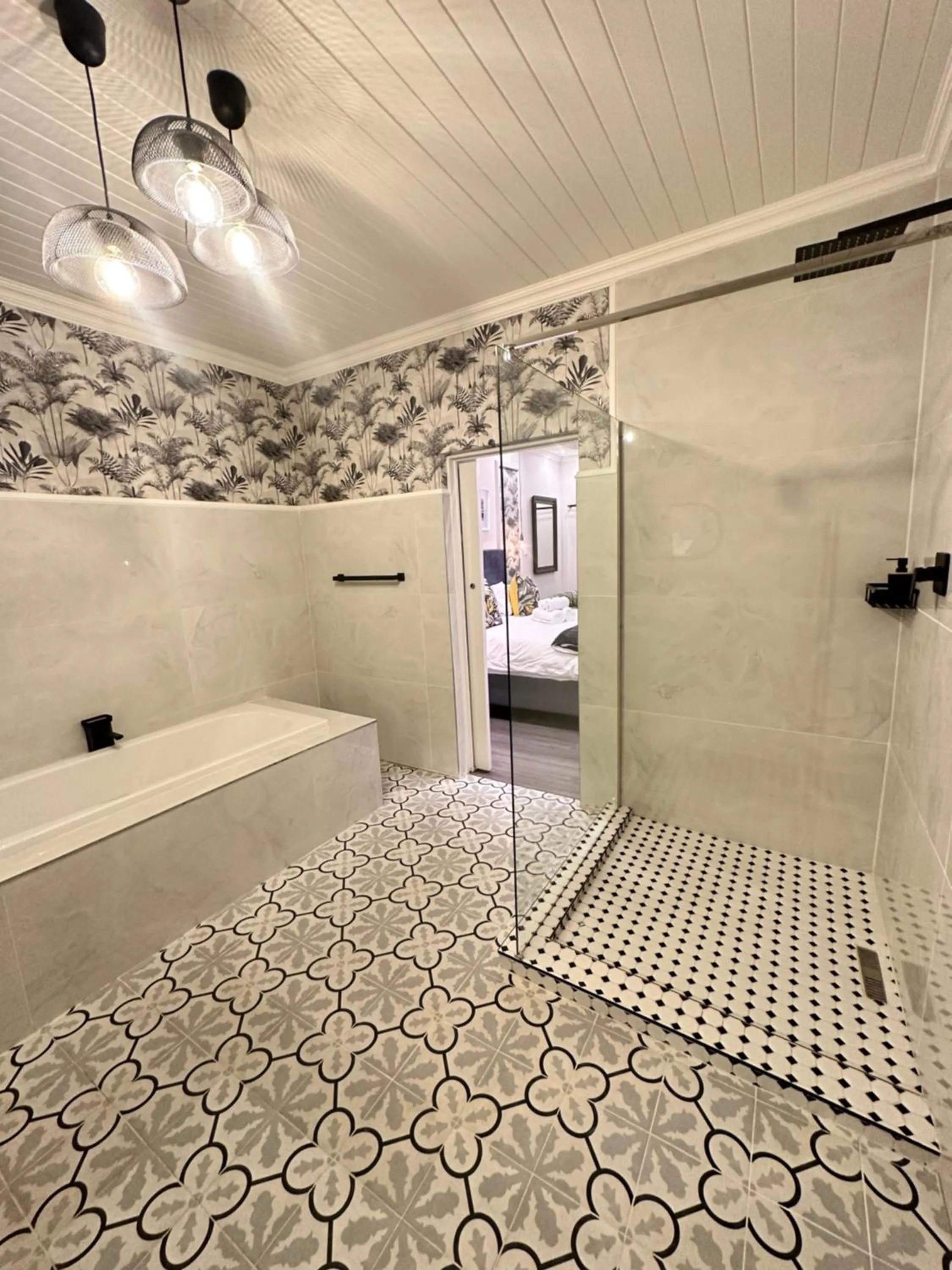 Spacube Luxury Suites and Spa