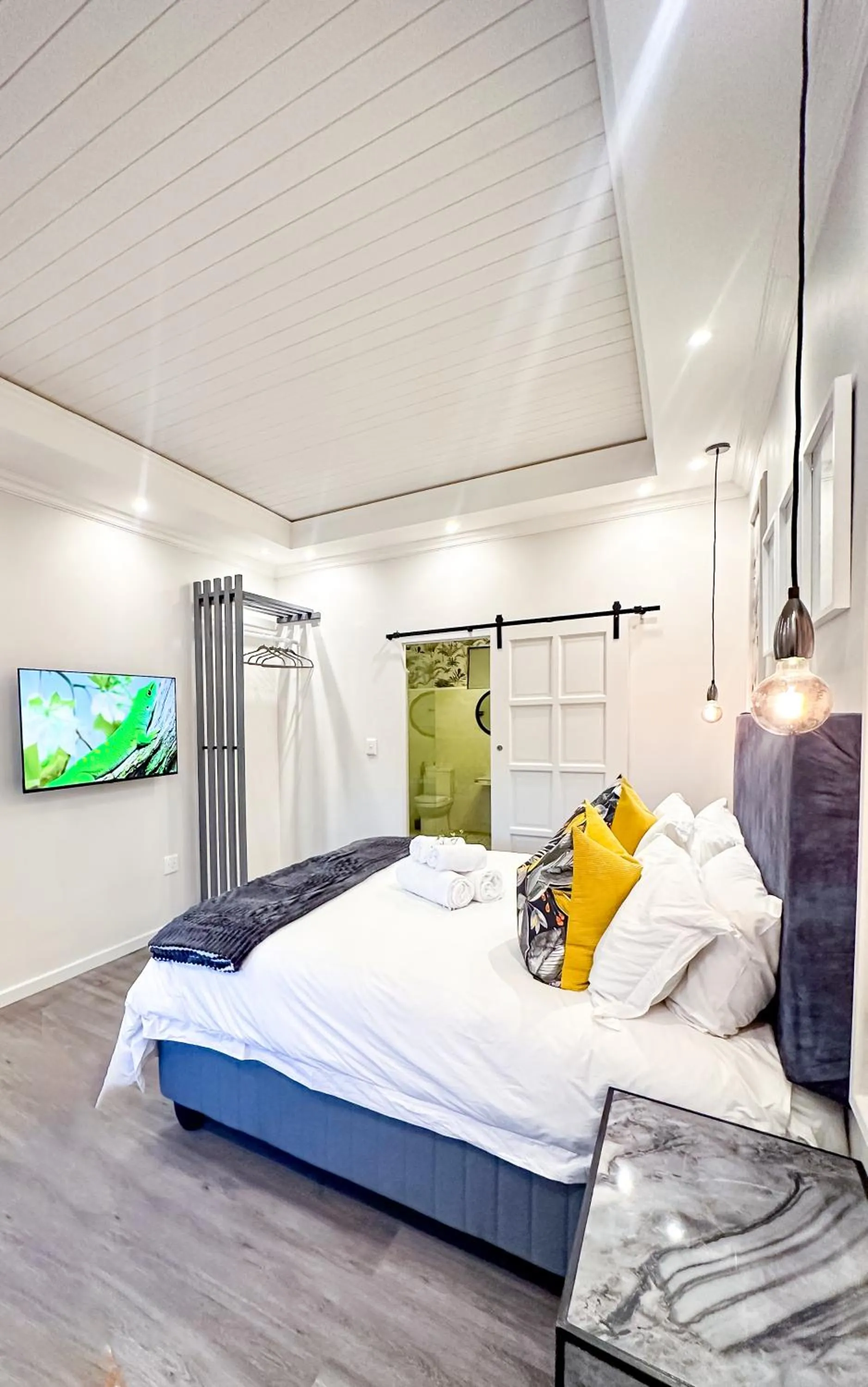 Bed in Spacube Luxury Suites and Spa