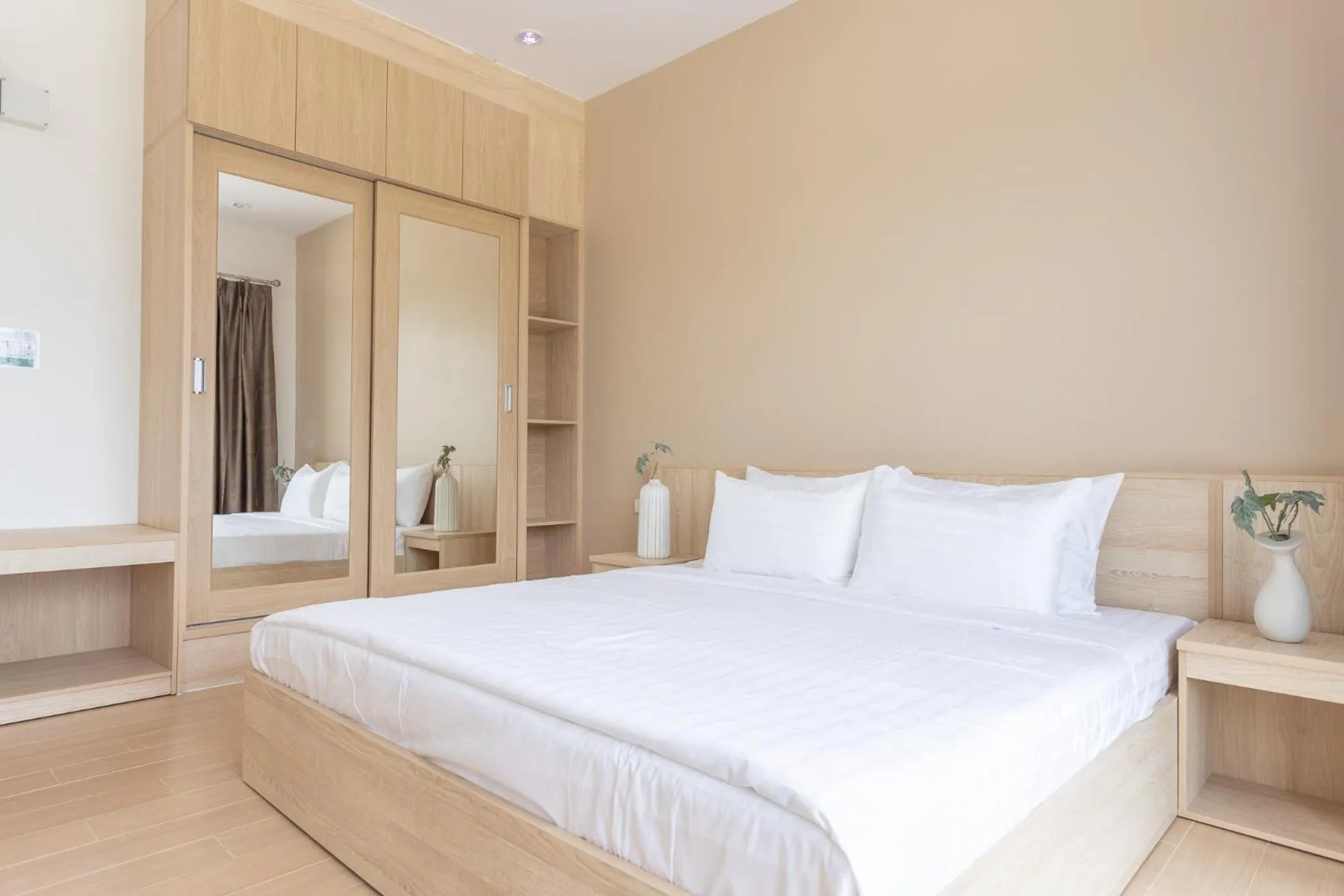 Bed in O2 Hotel Lopburi