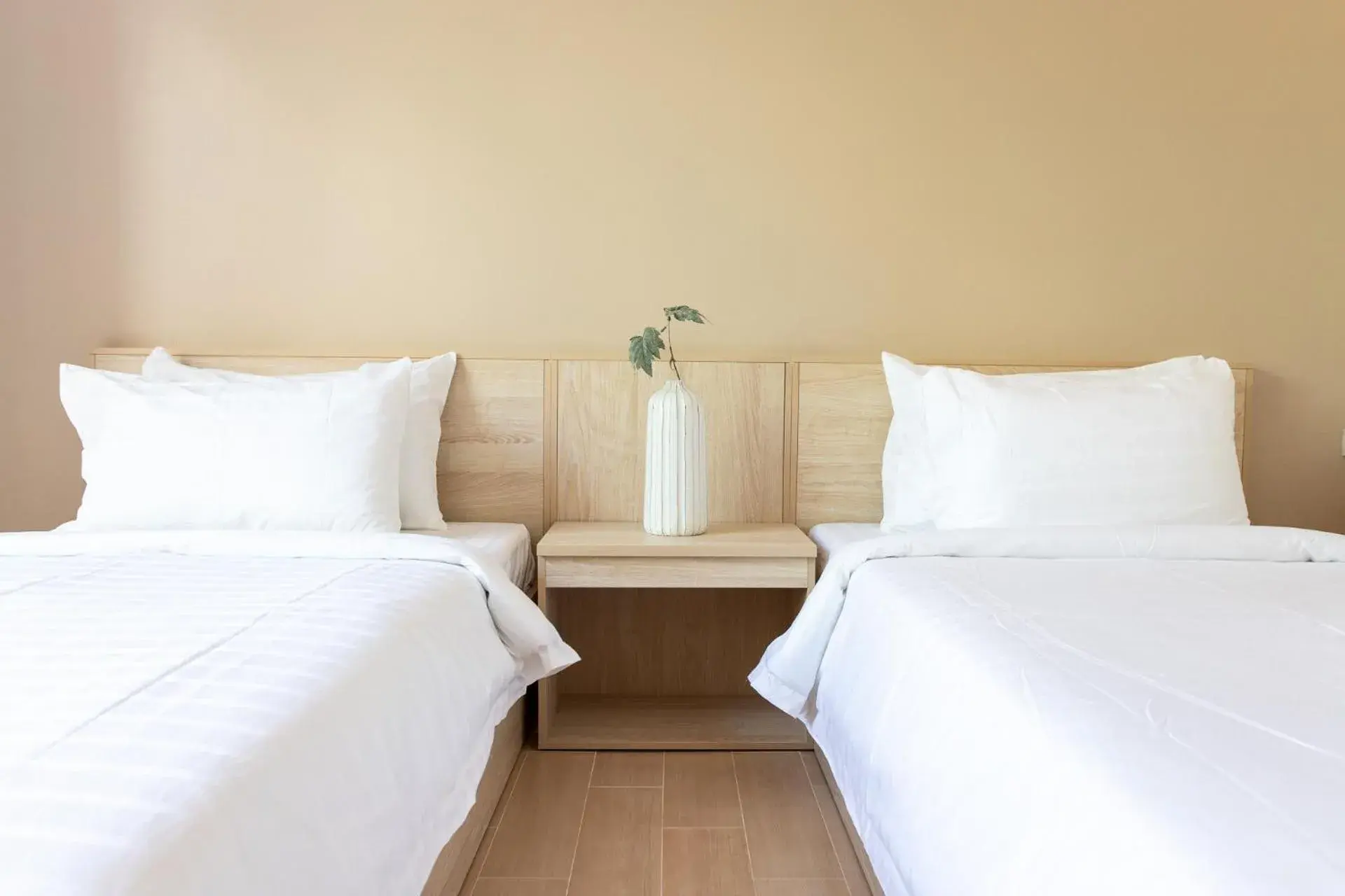 Superior Twin Room in O2 Hotel Lopburi Superior Twin Room in O2 Hotel Lopburi