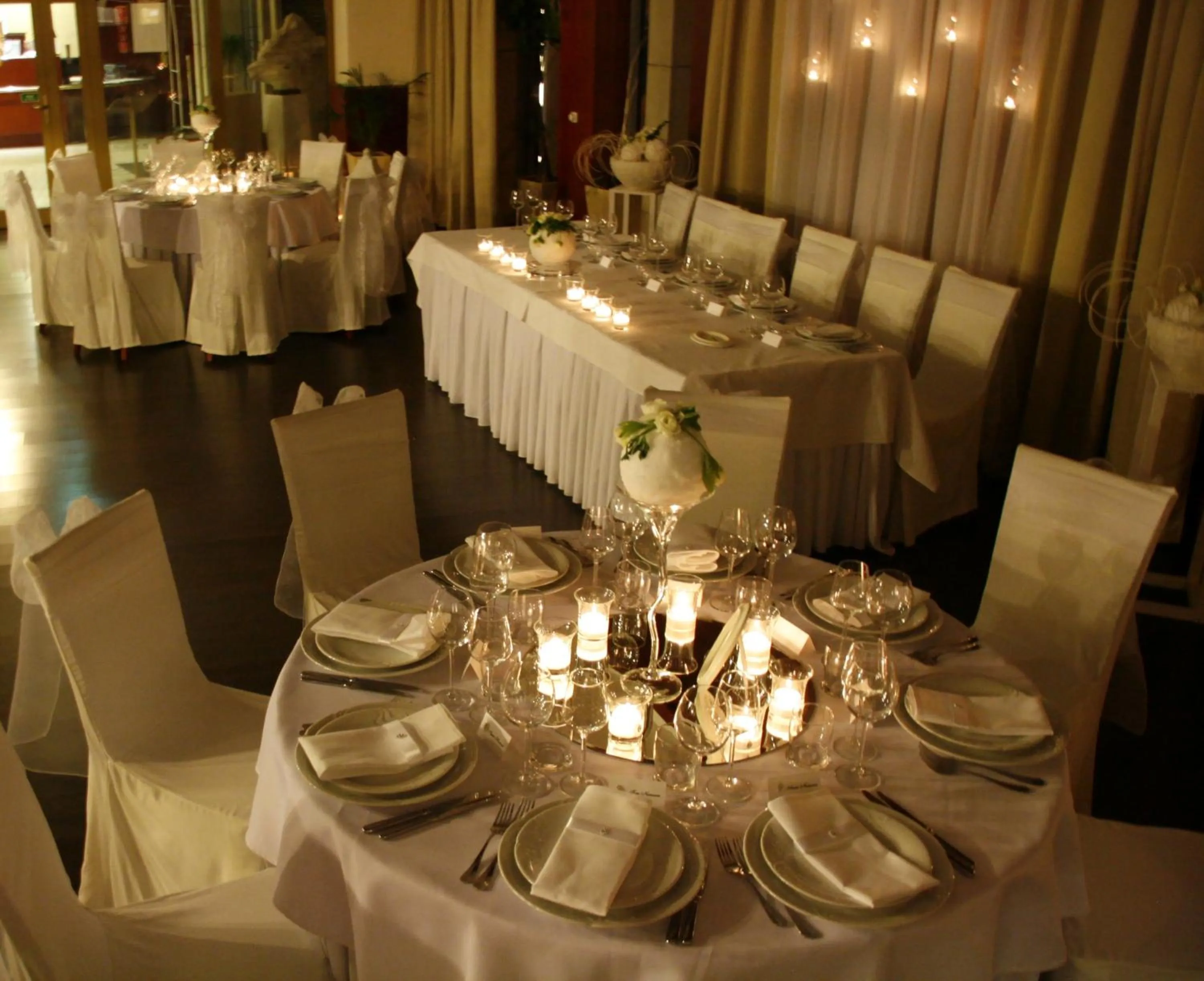 Restaurant/places to eat in Hotel Admirał