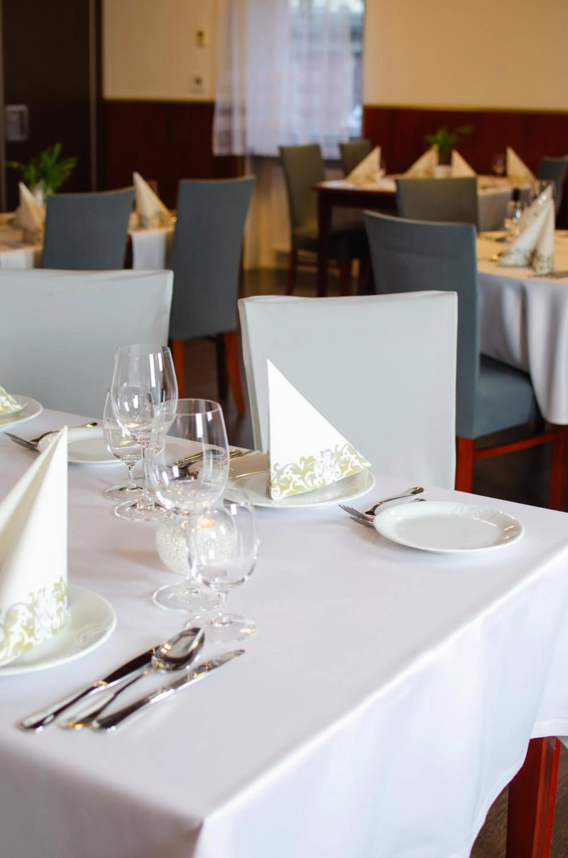 Restaurant/places to eat in Hotel Admirał