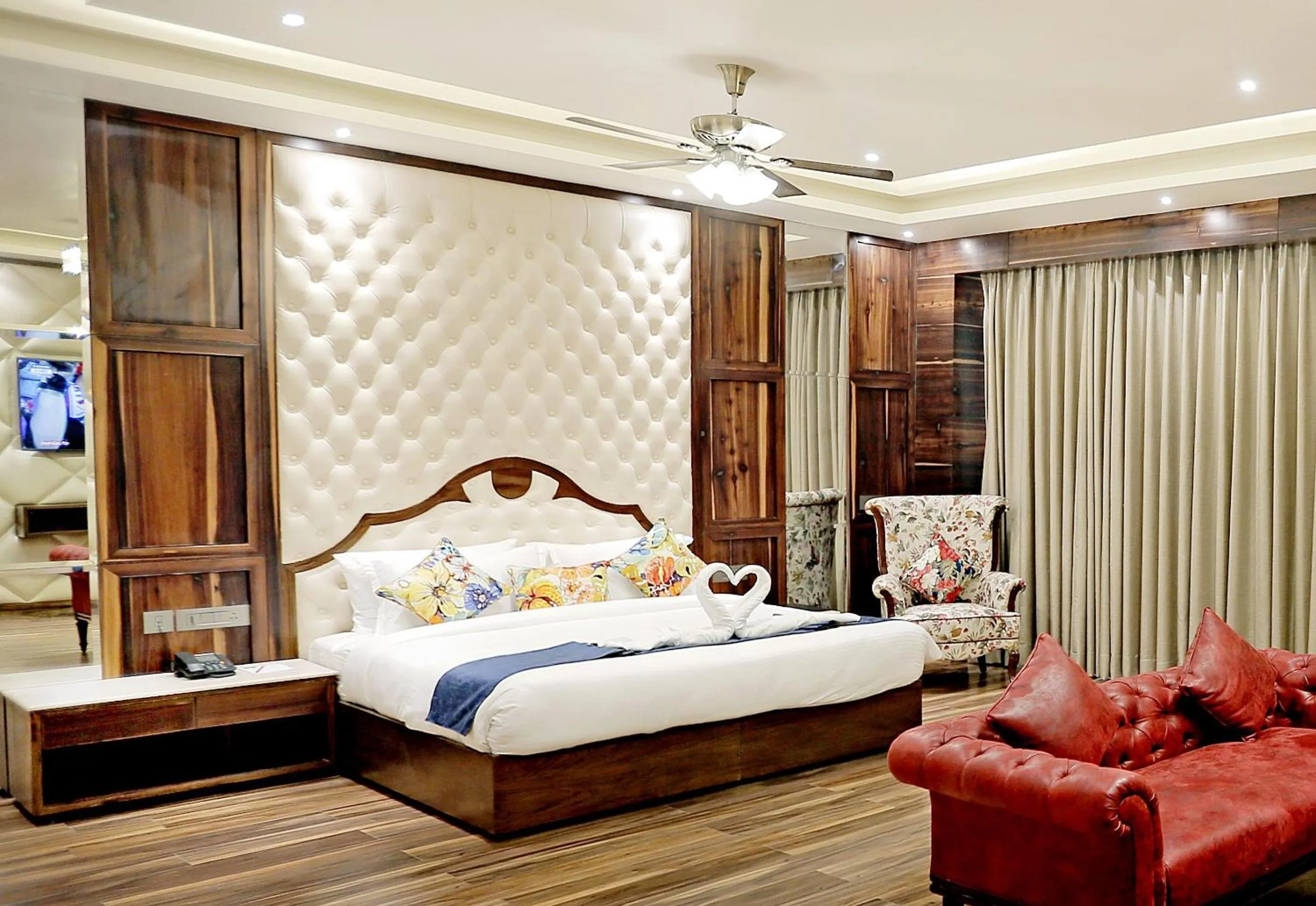 Photo of the whole room, Bed in Hotel Vintage Chandigarh Zirakpur