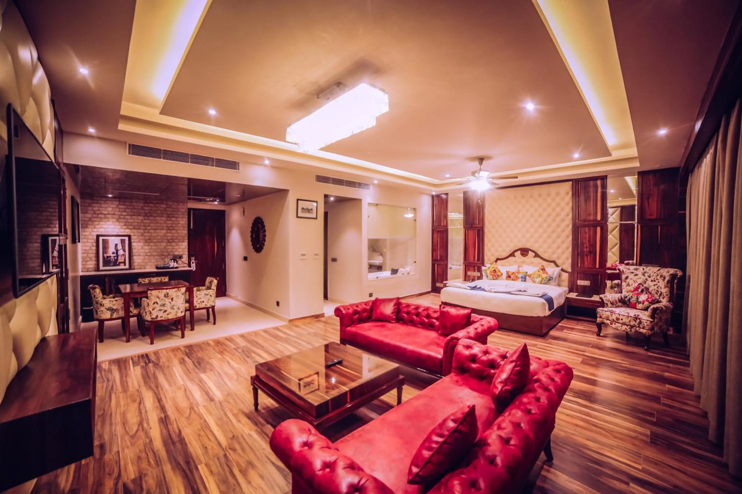 Photo of the whole room, Bed in Hotel Vintage Chandigarh Zirakpur