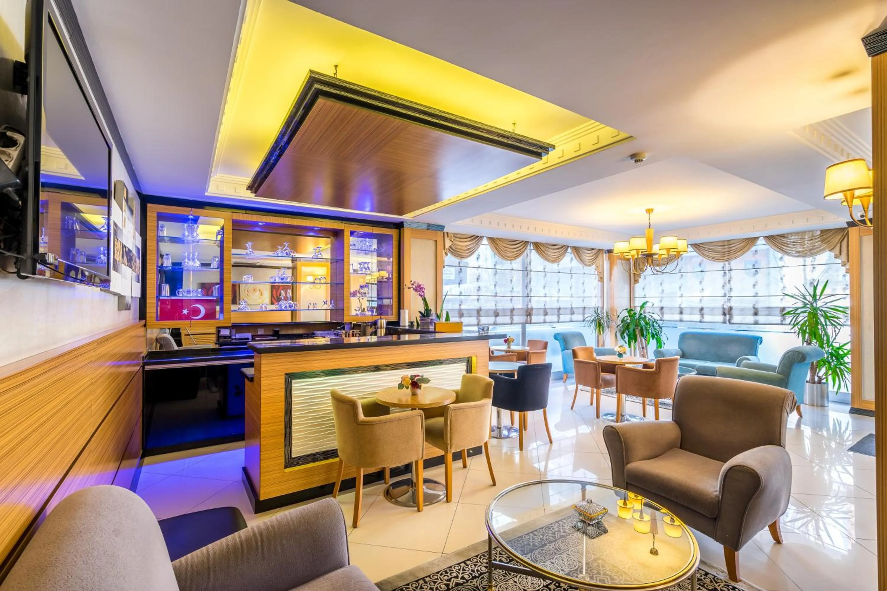 TV and multimedia in My Rose Hotel