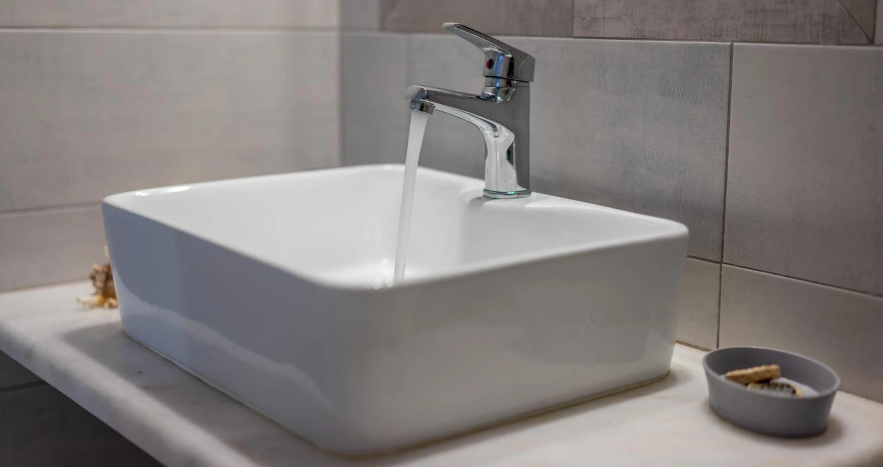 Bathroom in Marioly Studios