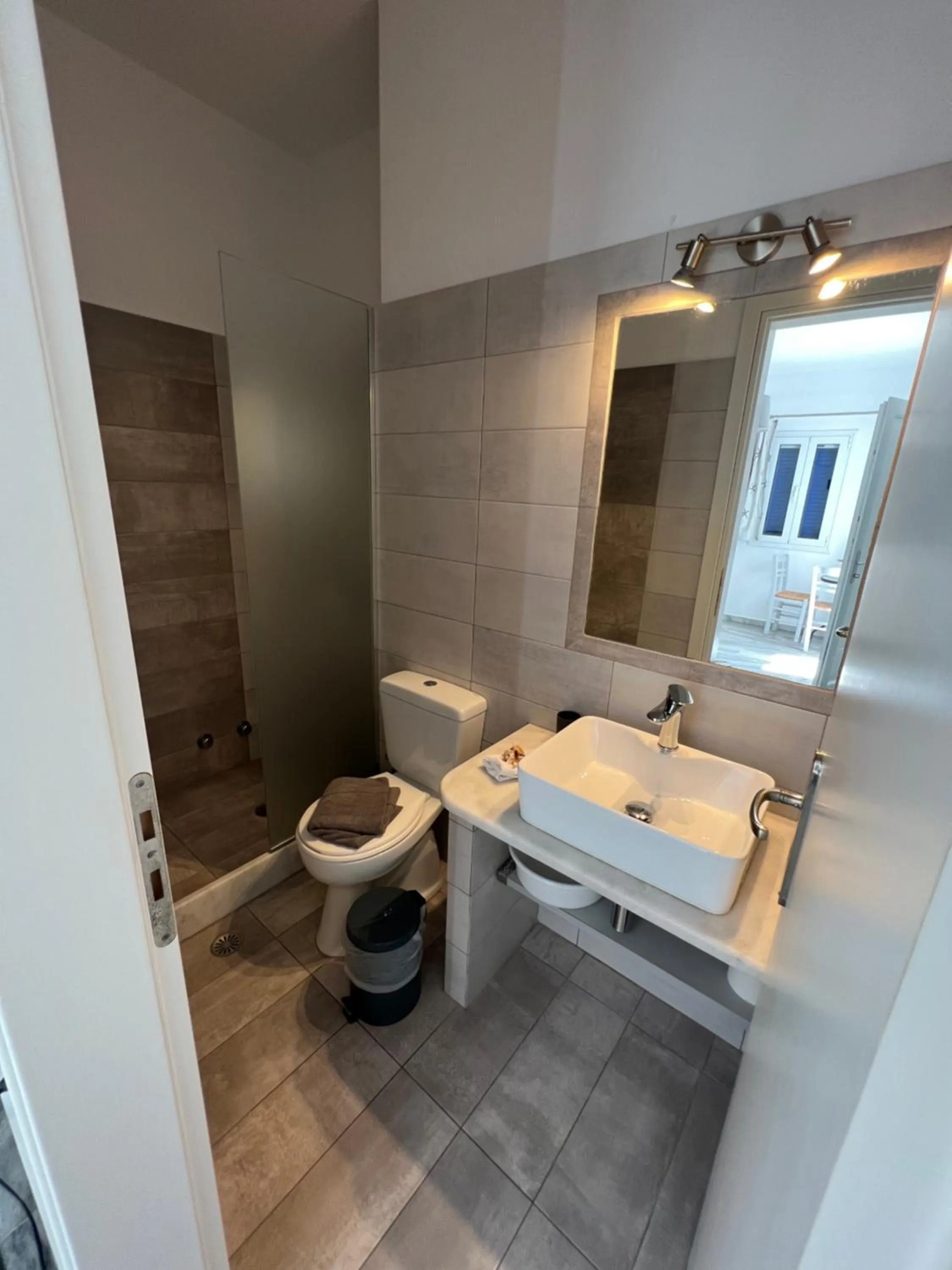 Bathroom in Marioly Studios