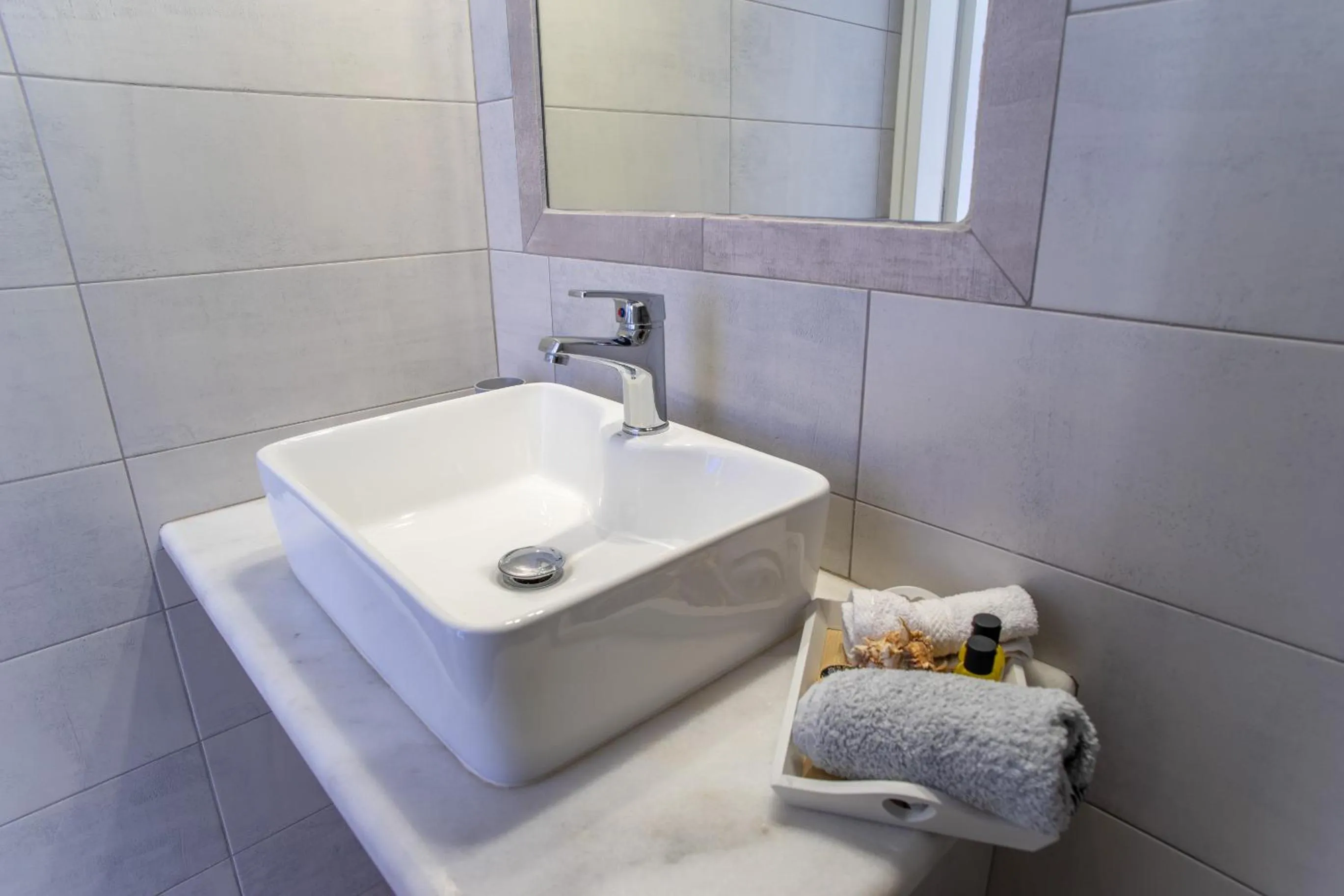 Bathroom in Marioly Studios