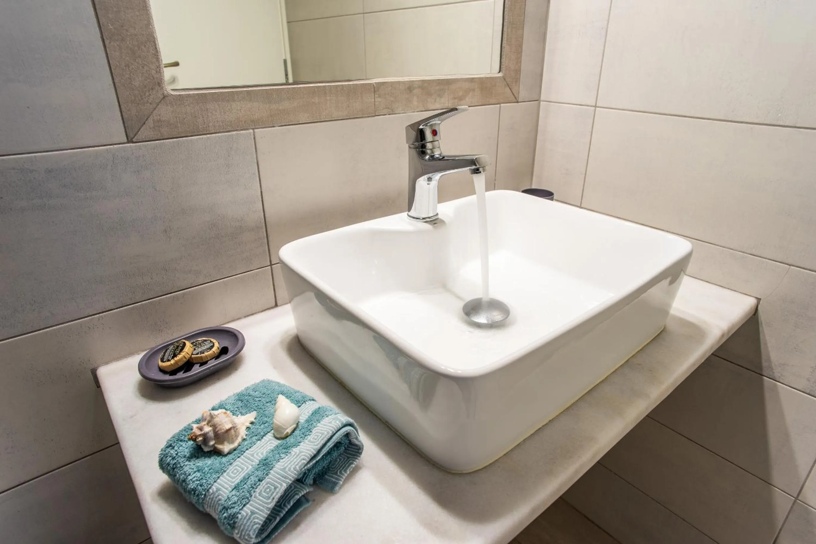 Bathroom in Marioly Studios