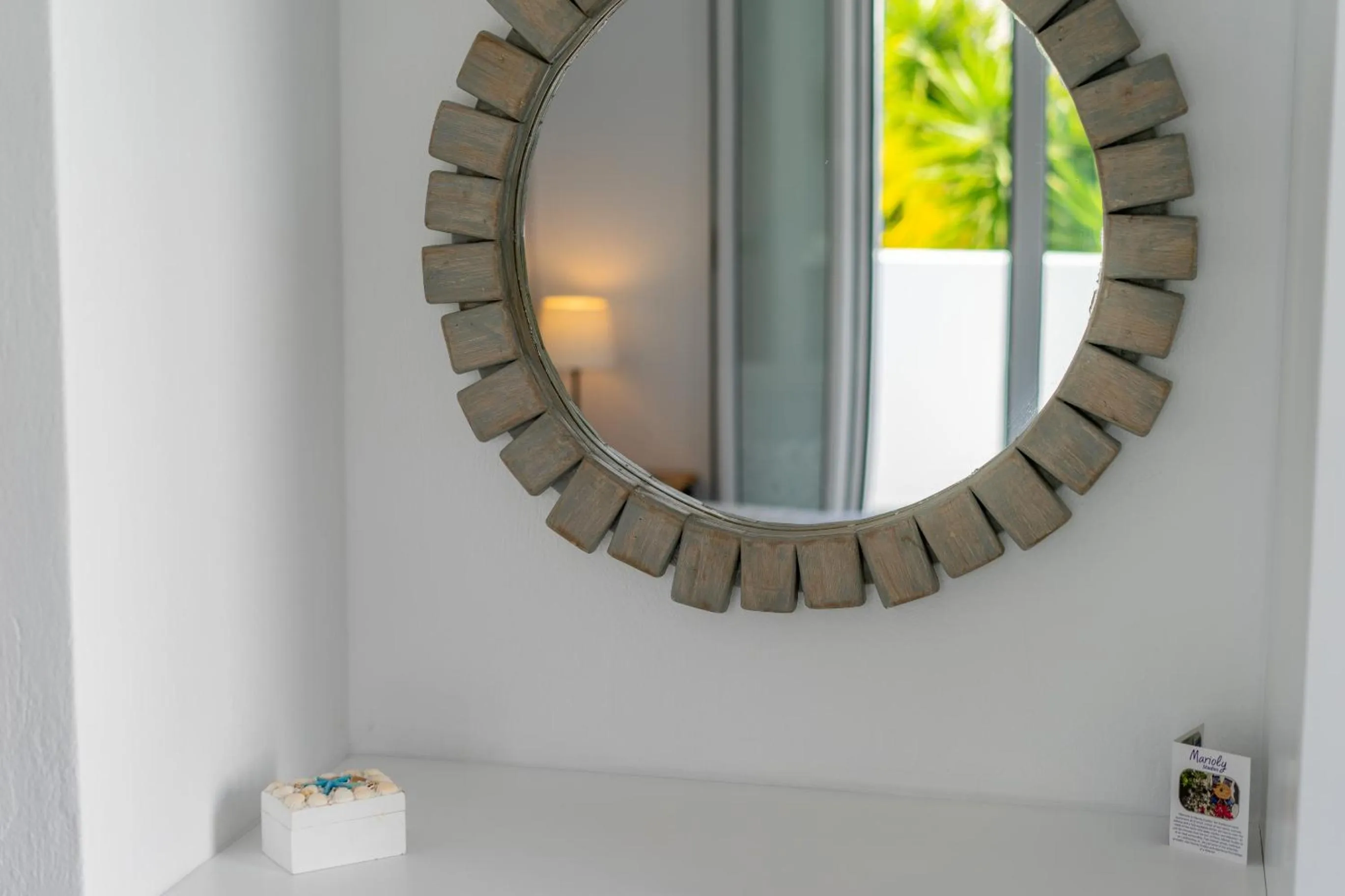 Decorative detail in Marioly Studios