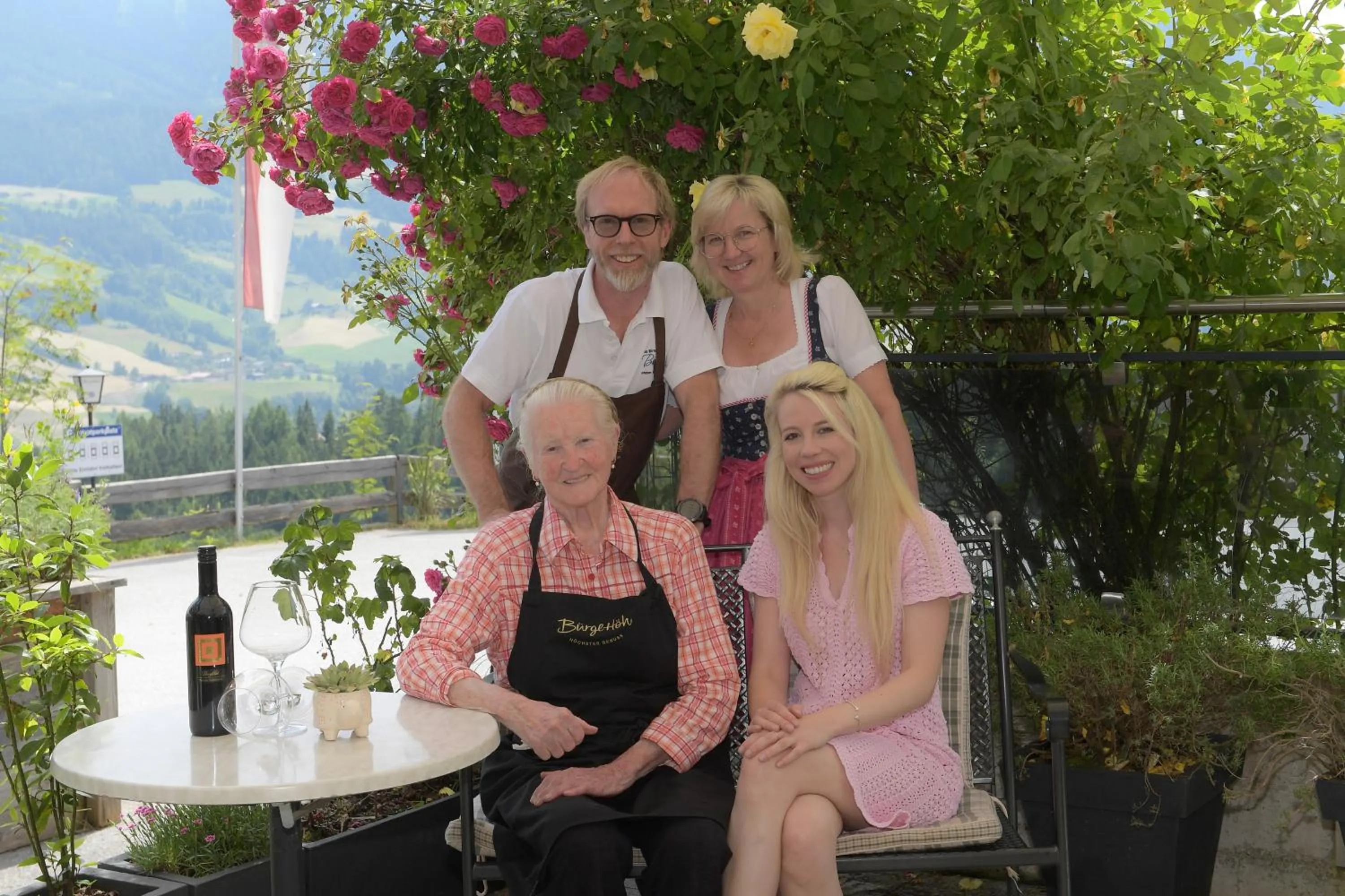 Family in Hotel und Alpen Apartments mit Sauna - Bürglhöh