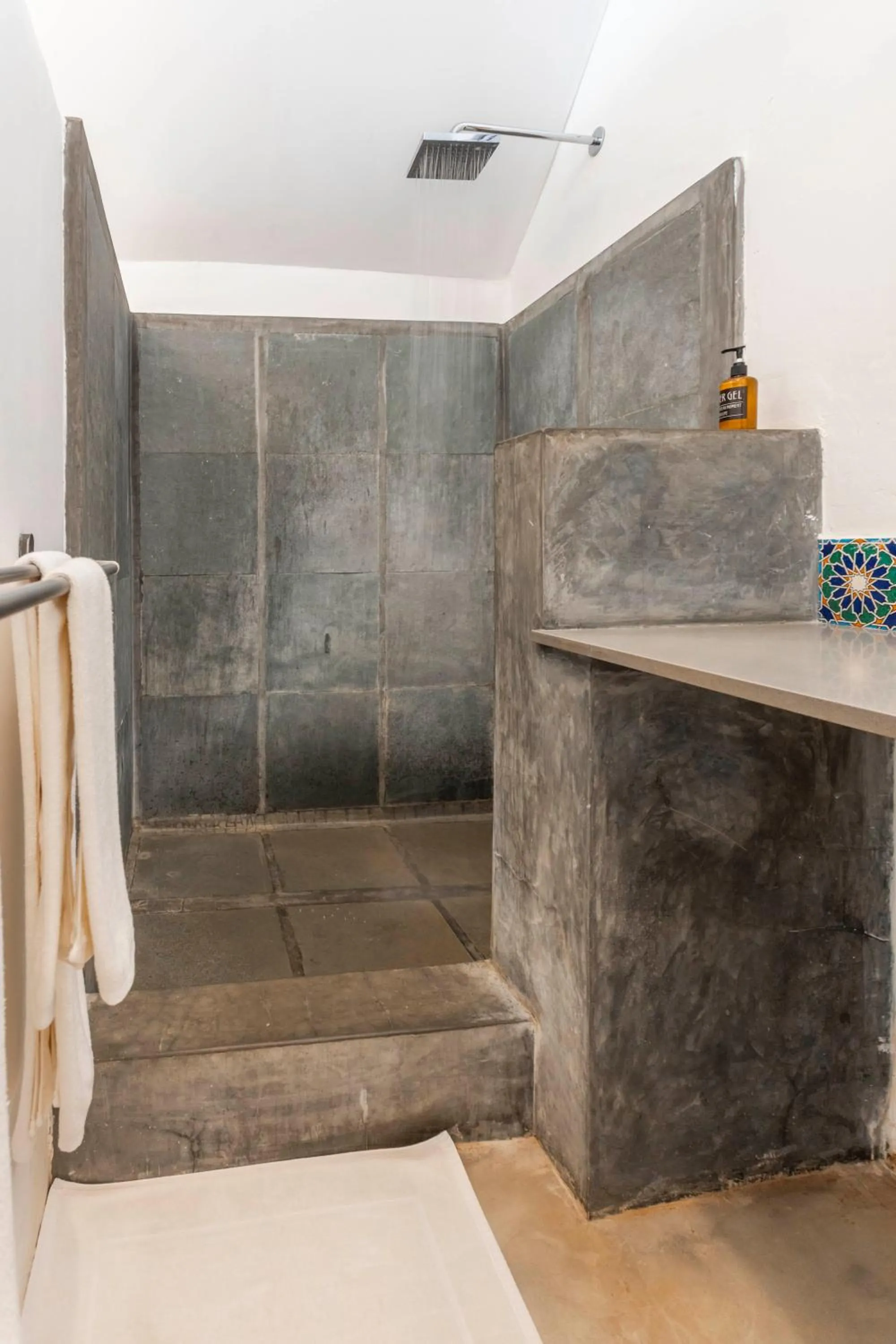 Shower in Fun Beach Hotel