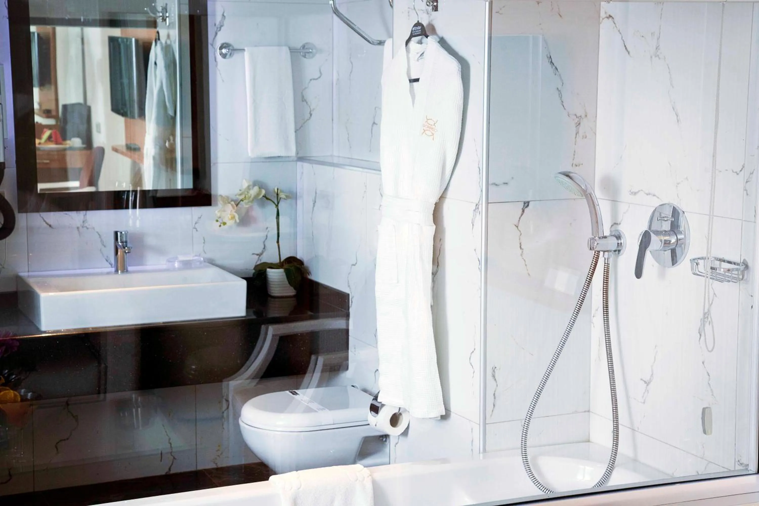 Bathroom in Sorriso Hotel