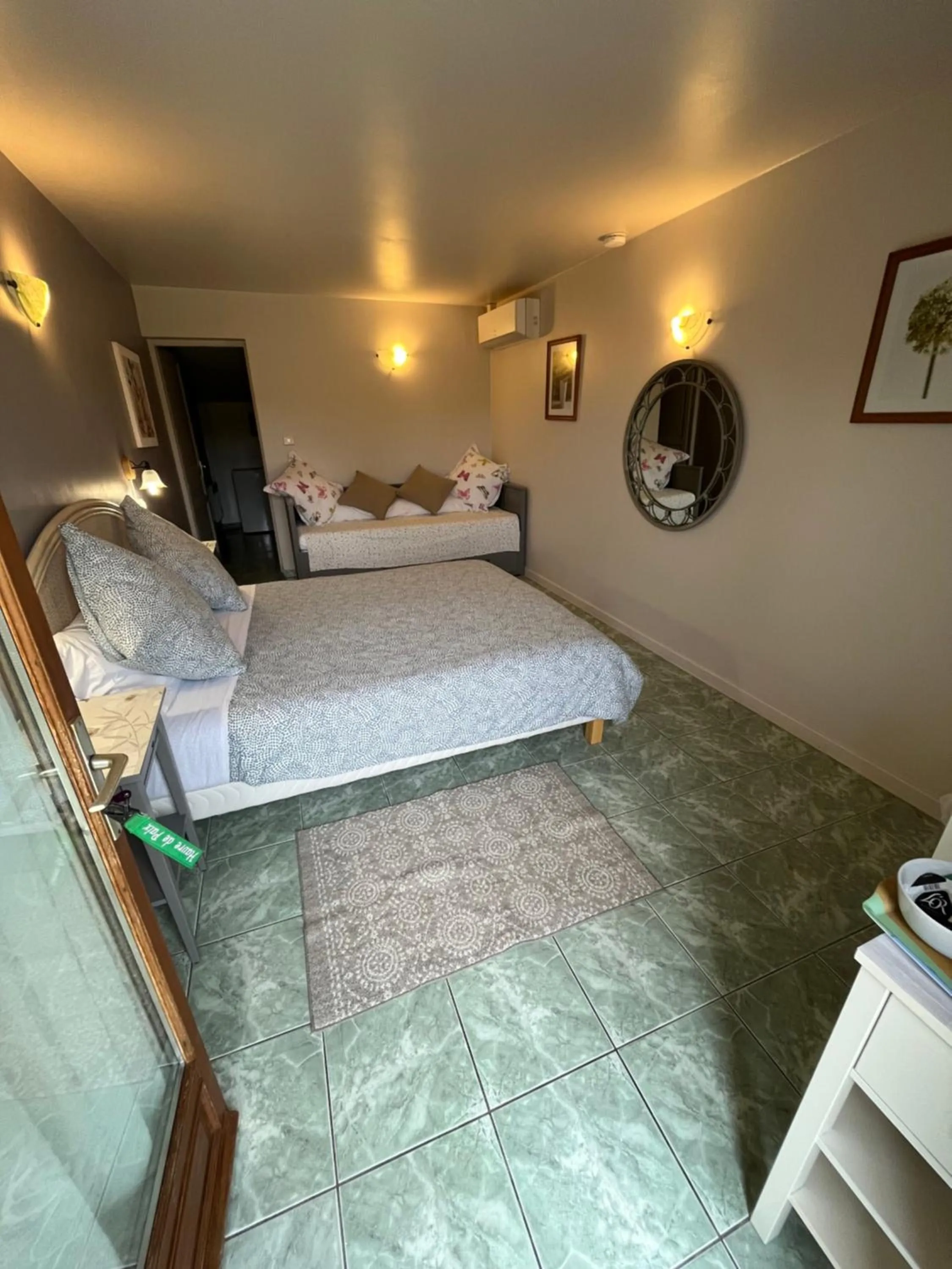 Mountain view, Bed in Domaine Lacoste