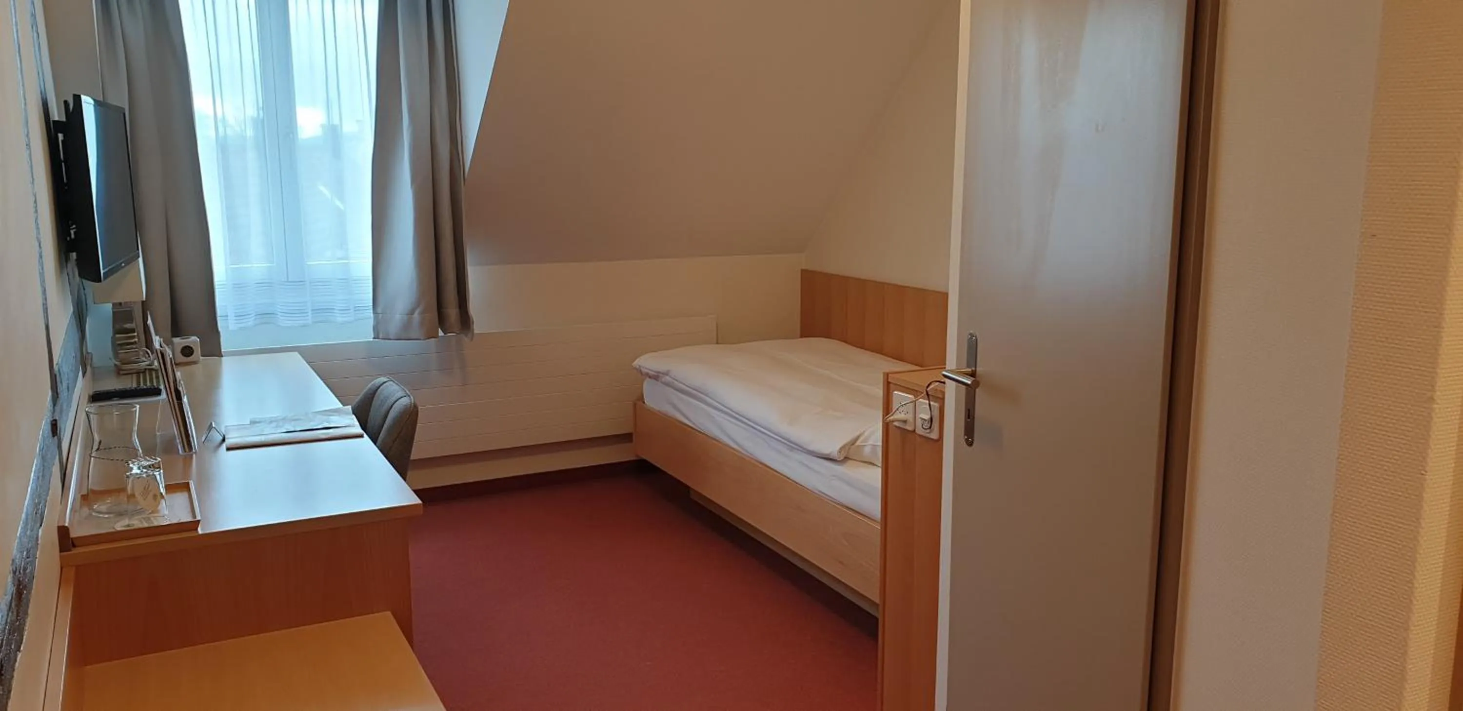 Photo of the whole room, Bed in Hotel Promenade