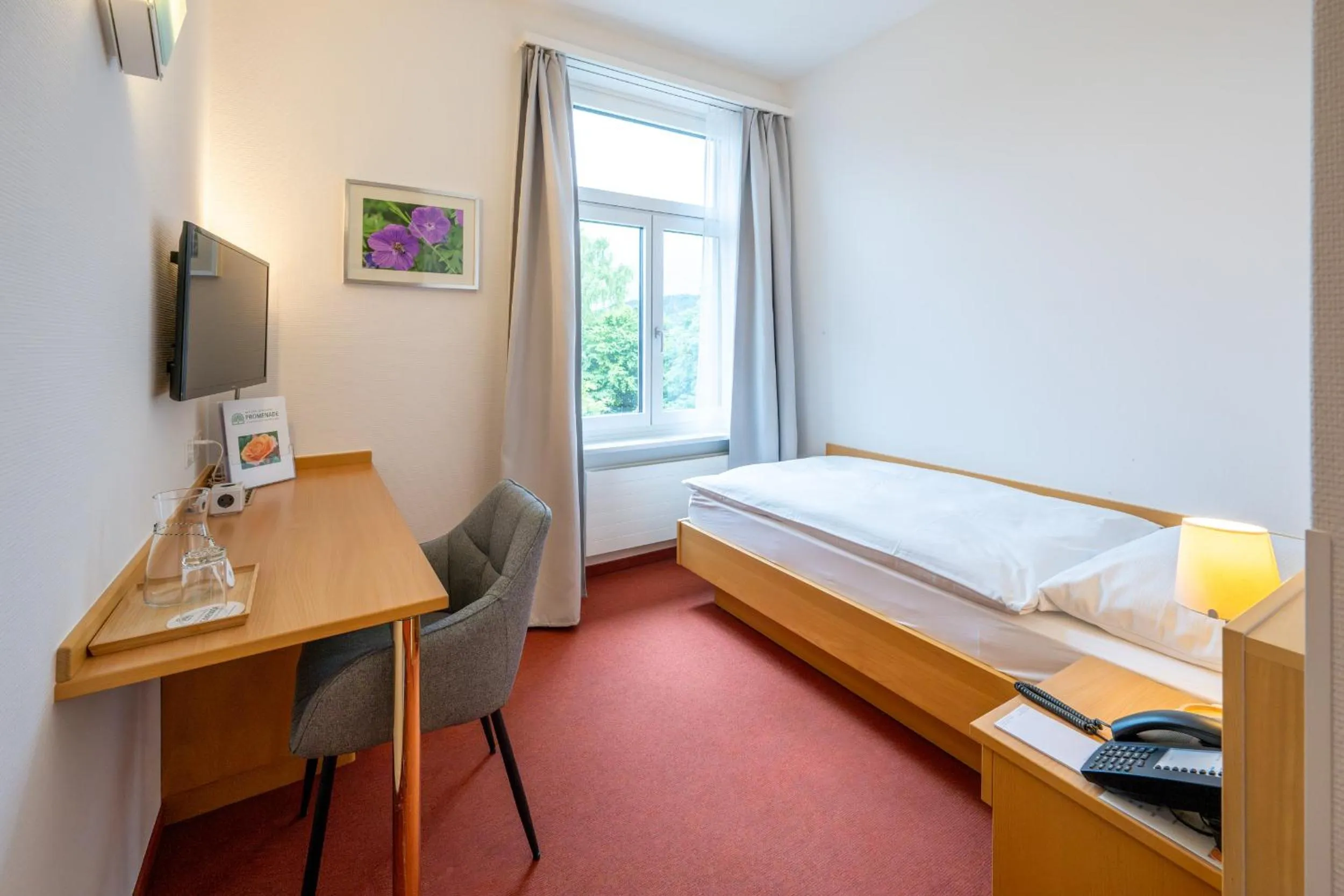 Bed in Hotel Promenade