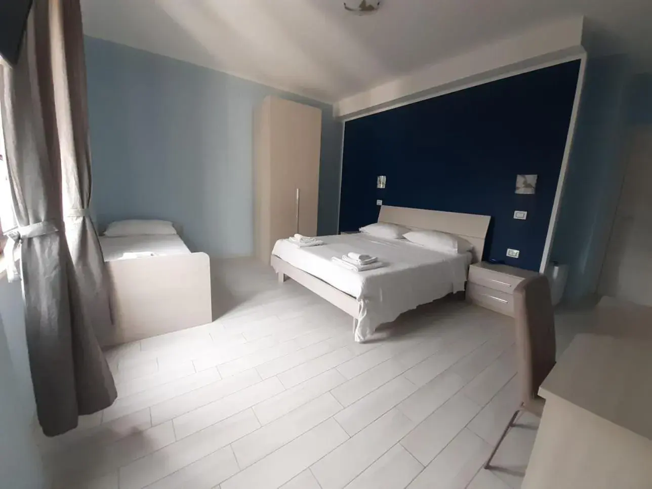 Deluxe Triple Room in B&B DAFNE Deluxe Triple Room in B&B DAFNE