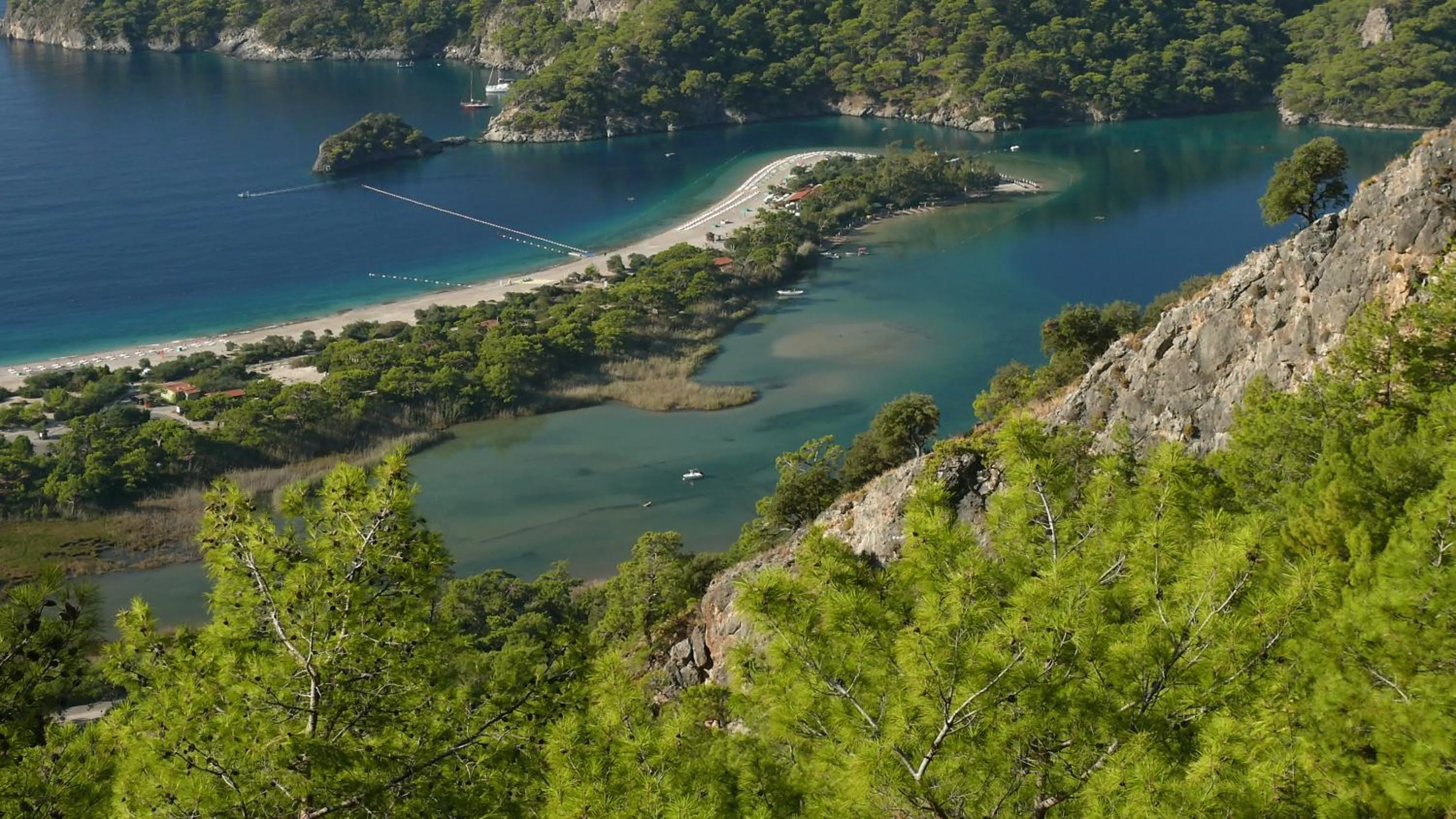 Natural landscape in Kabak Avalon Bungalows