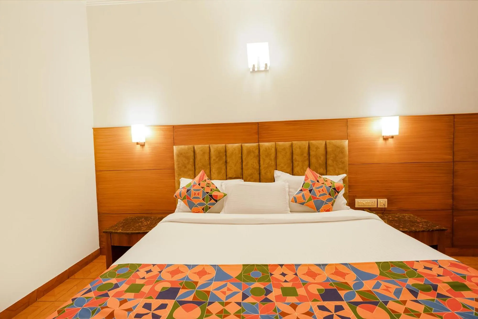 Bed in FabHotel Royale Basant Residency - Gandhinagar