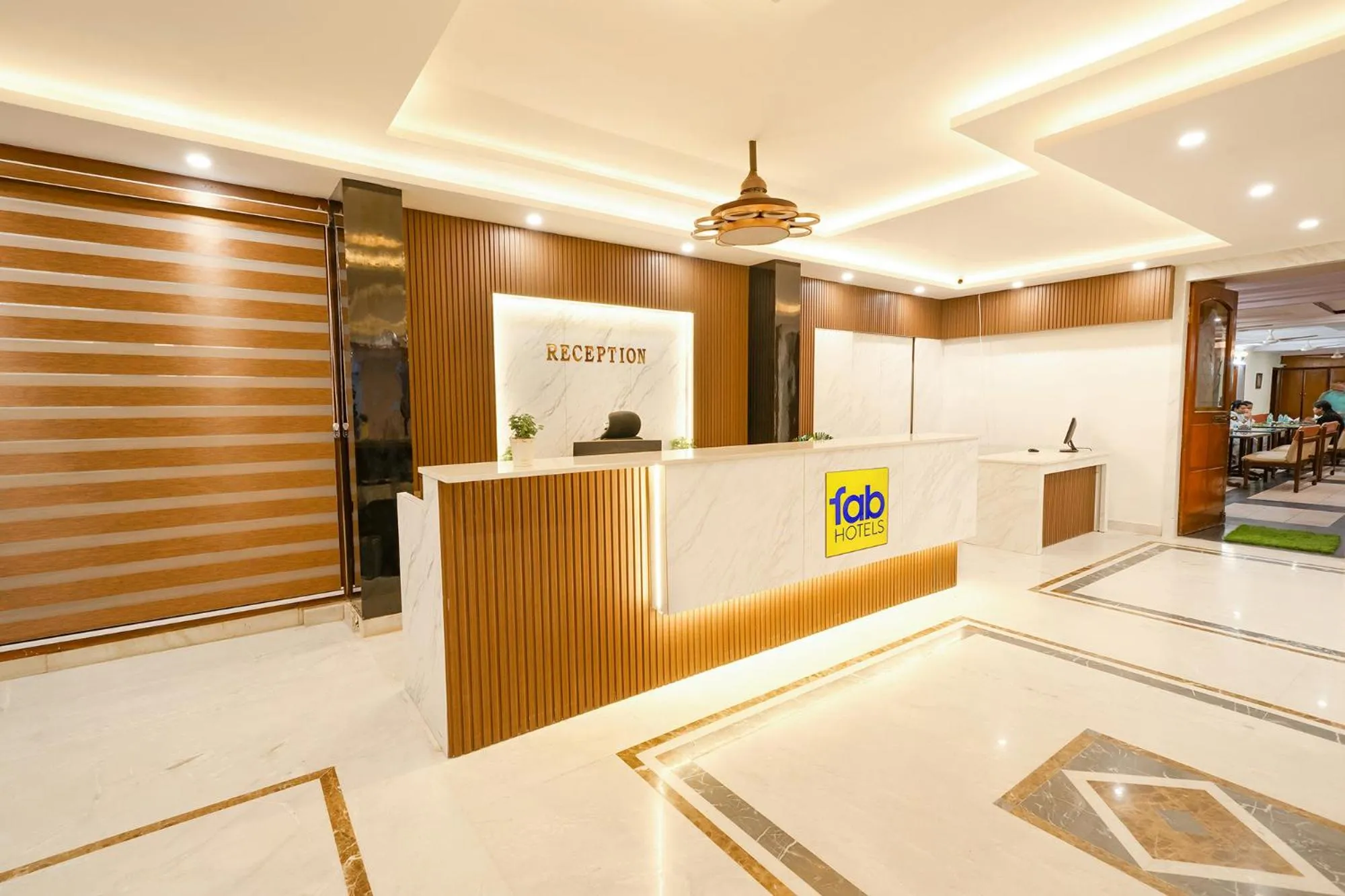 Lobby or reception in FabHotel Royale Basant Residency - Gandhinagar