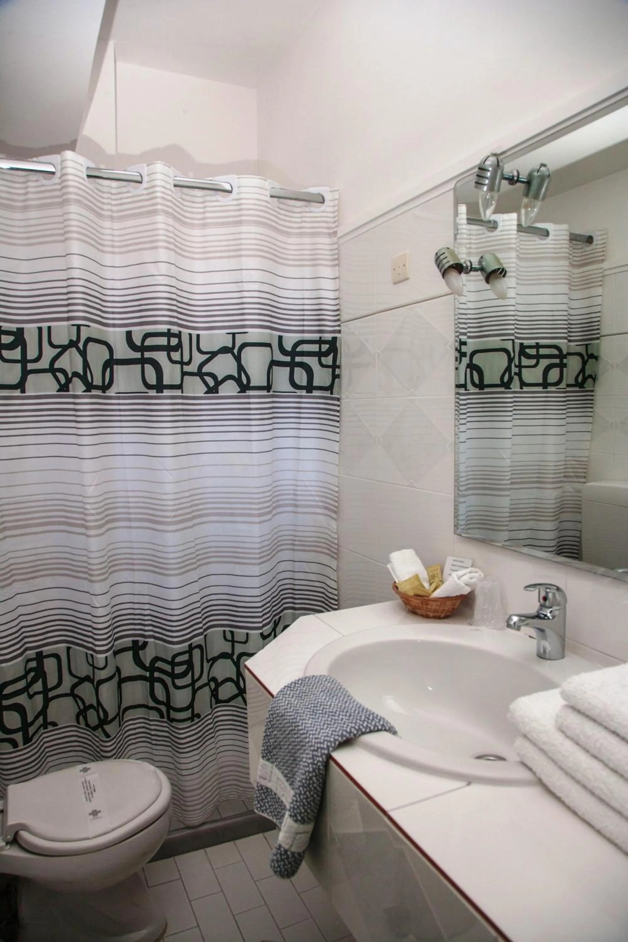 Bathroom in G George