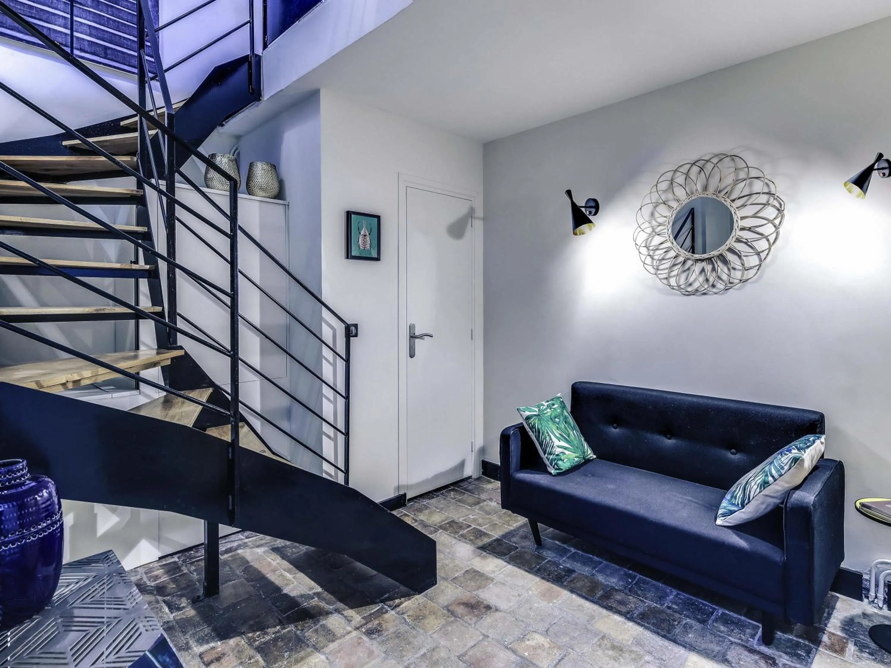 Bedroom in Mercure Paris Opera Grands Boulevards