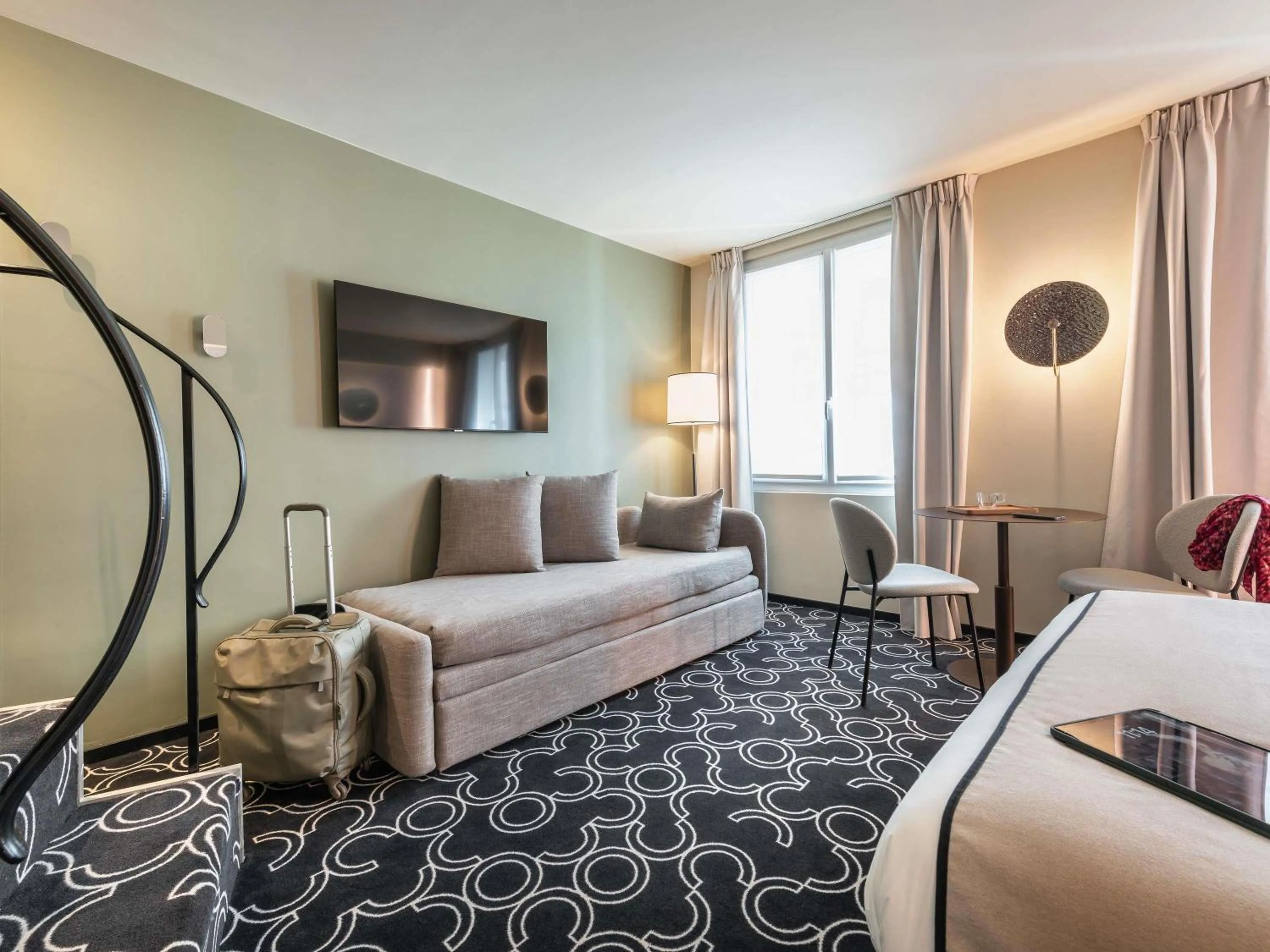 Bedroom, Bed in Mercure Paris Opera Grands Boulevards