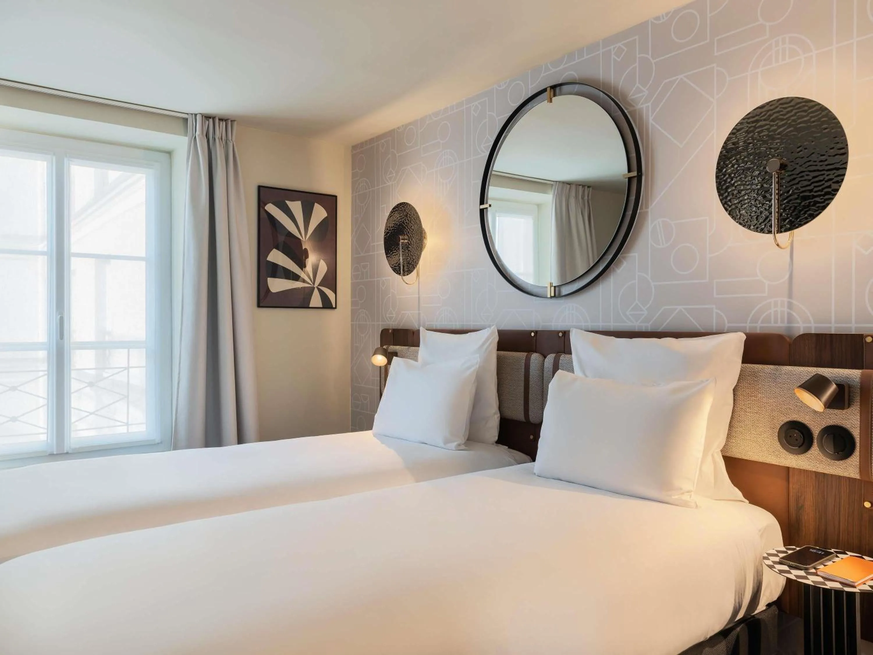 Bedroom, Bed in Mercure Paris Opera Grands Boulevards