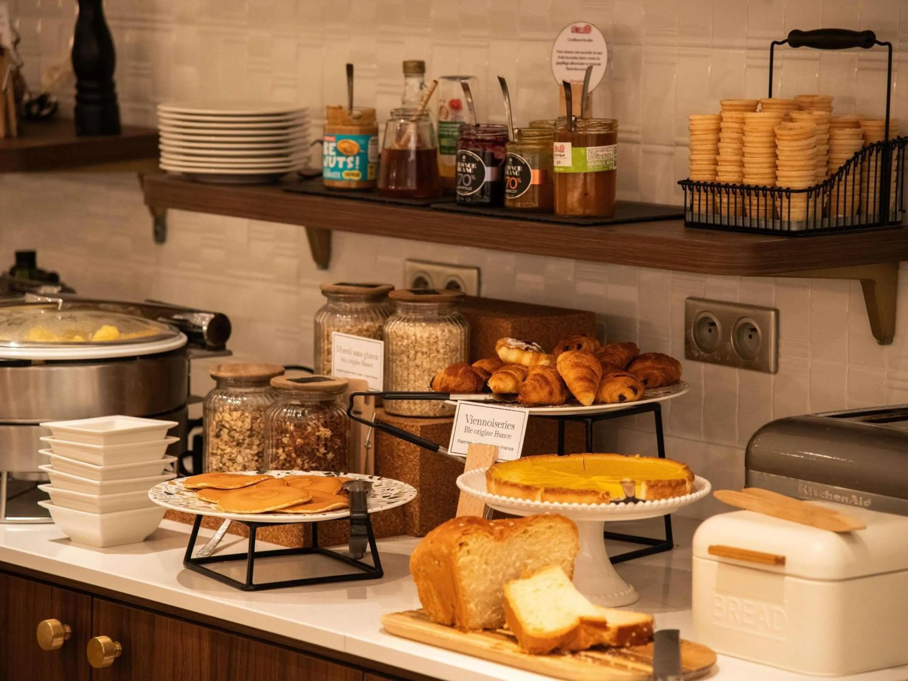 Breakfast in Mercure Paris Opera Grands Boulevards