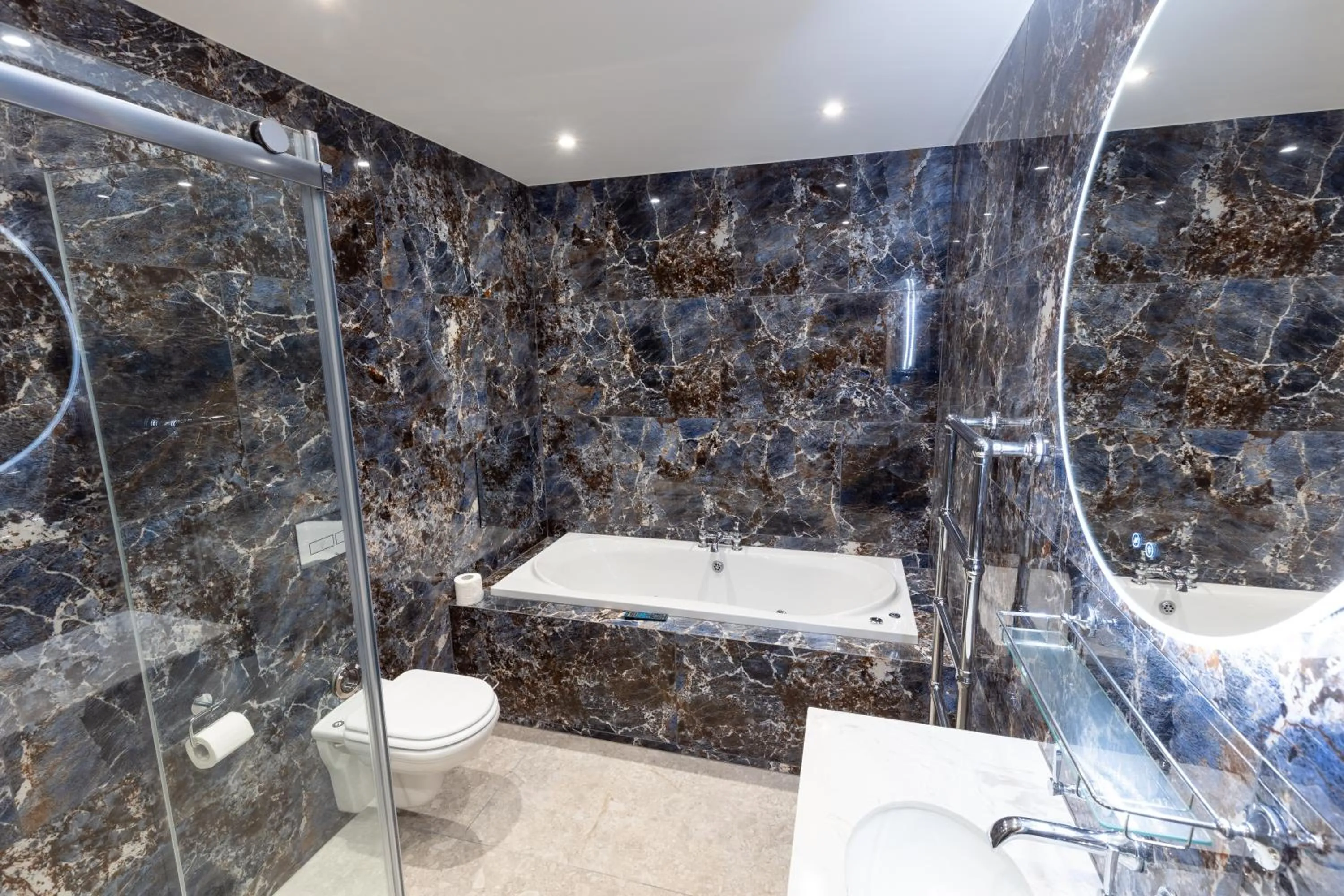 Bathroom in The Resolution Hotel