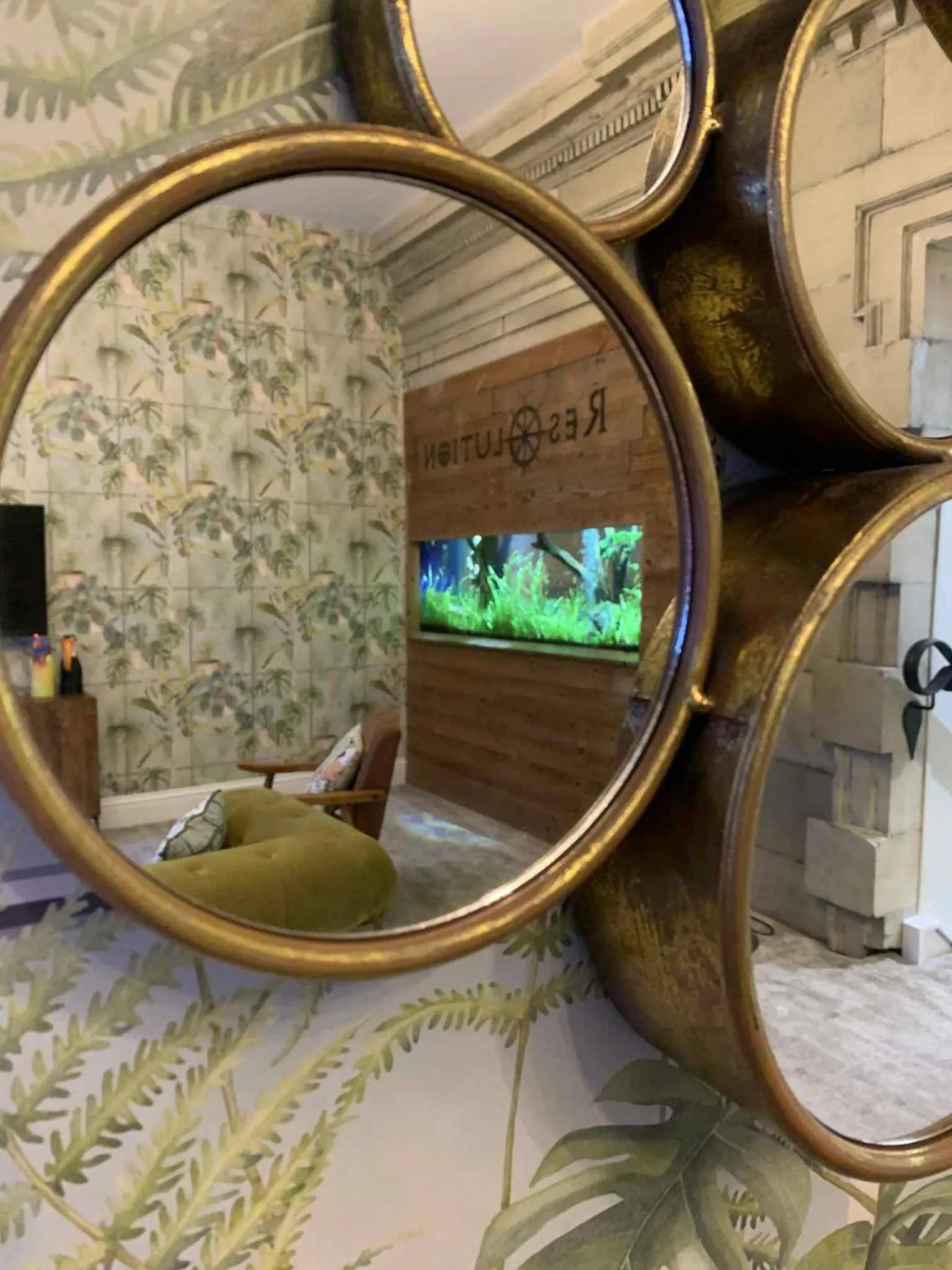 Living room in The Resolution Hotel