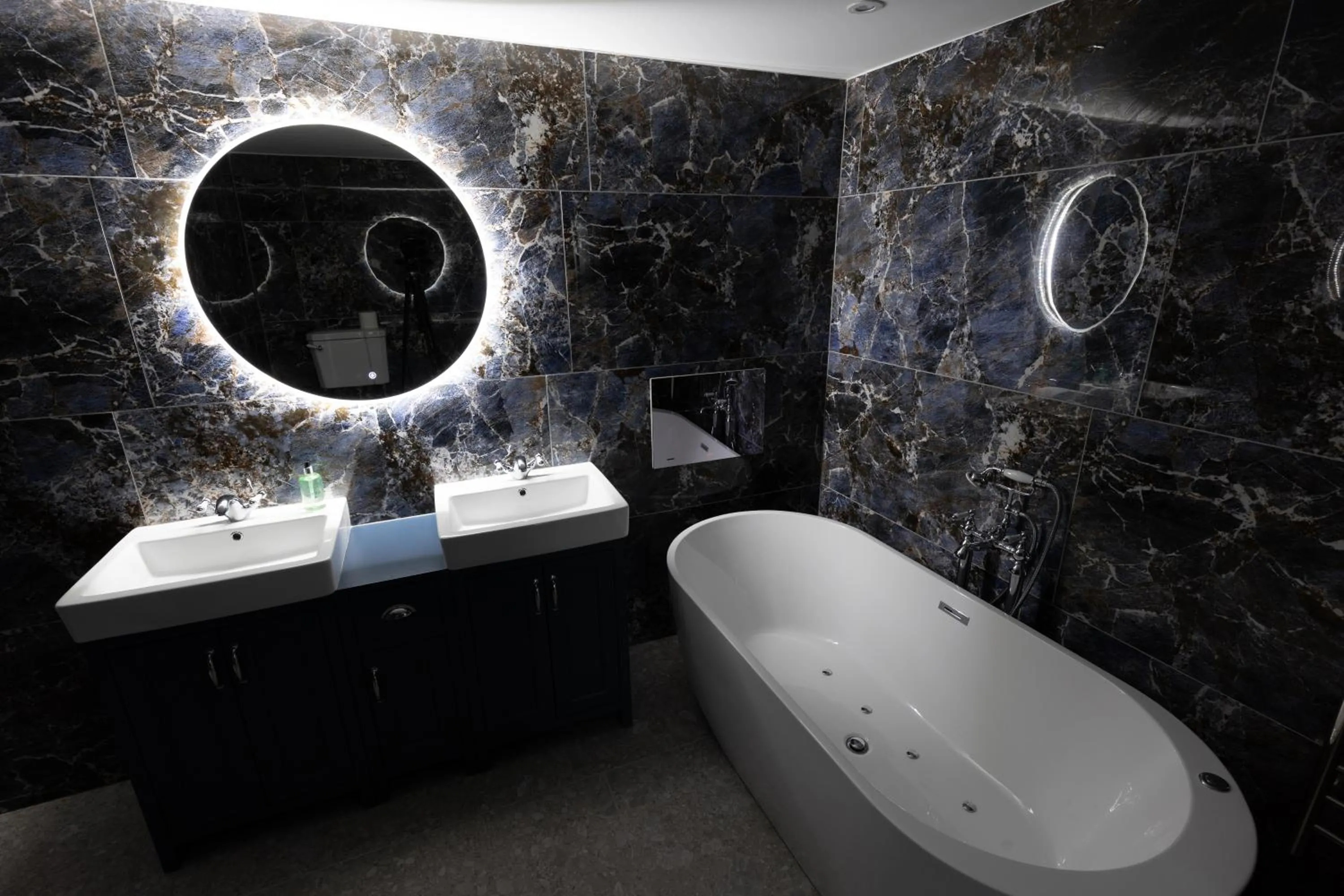 Bathroom in The Resolution Hotel