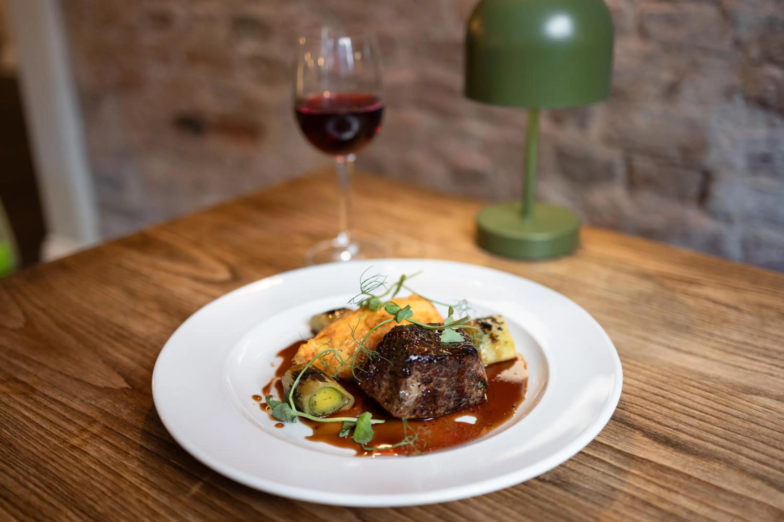 Restaurant/places to eat in The Resolution Hotel