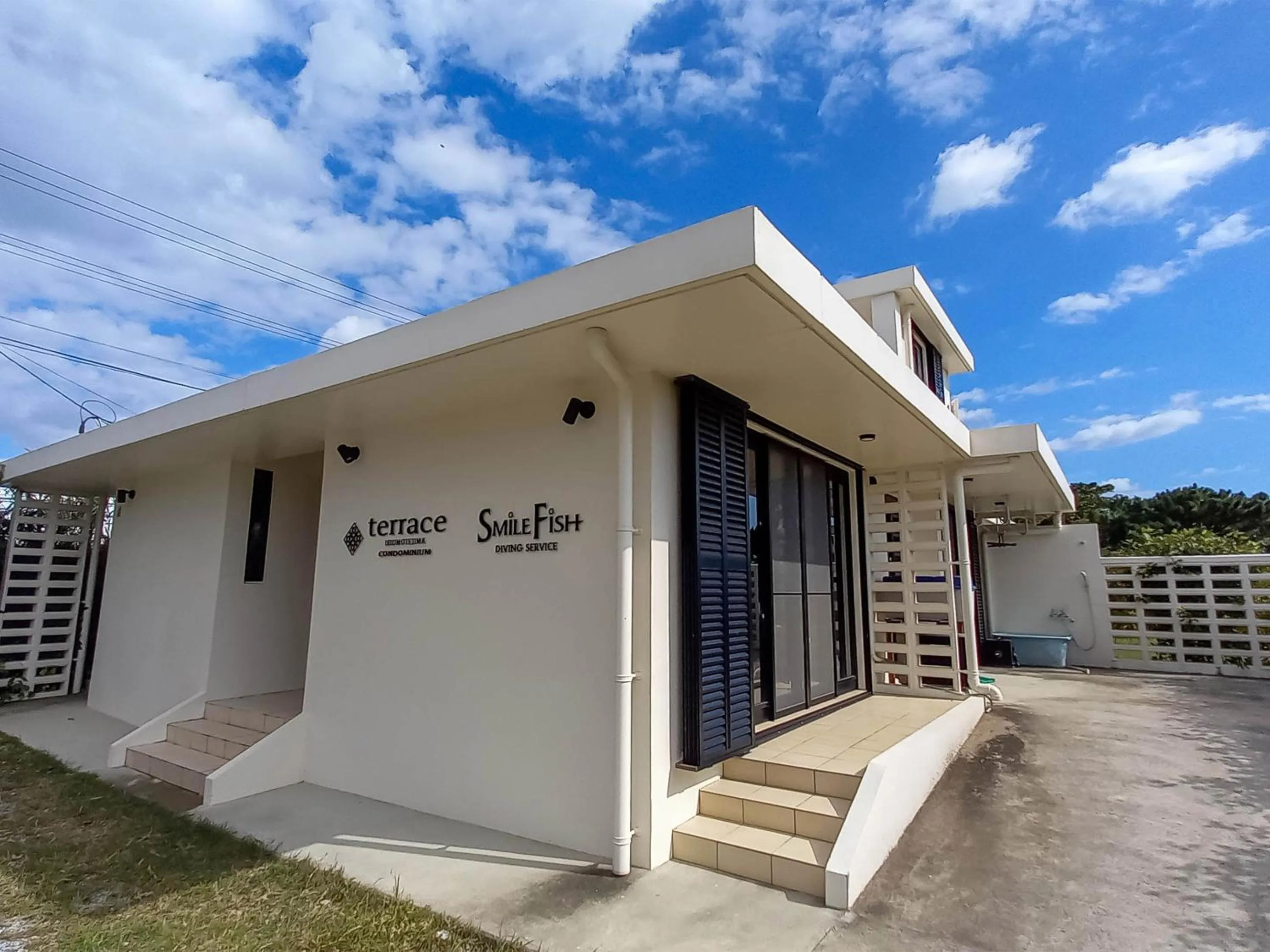 Property building in terrace IRIOMOTEJIMA CONDOMINIUM