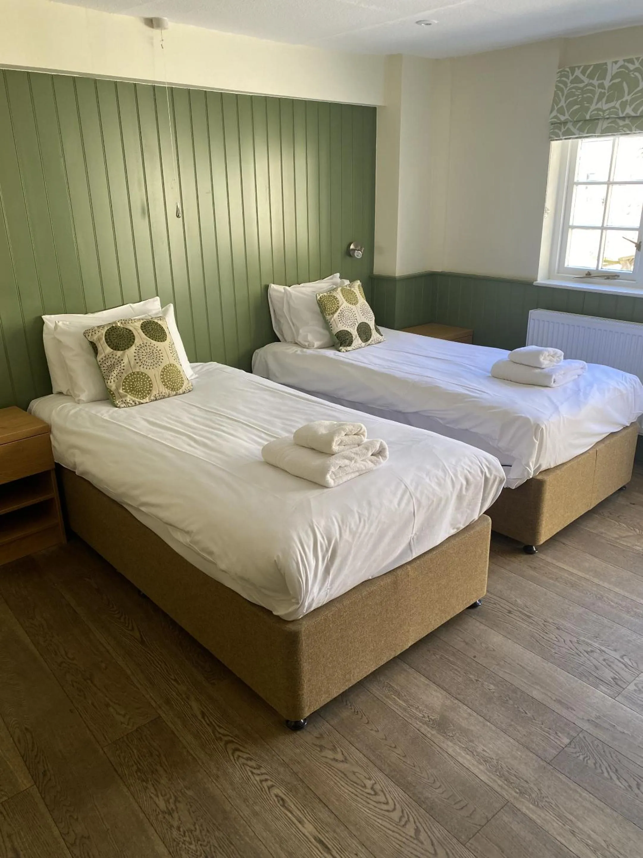 Bedroom, Bed in New Inn Hotel