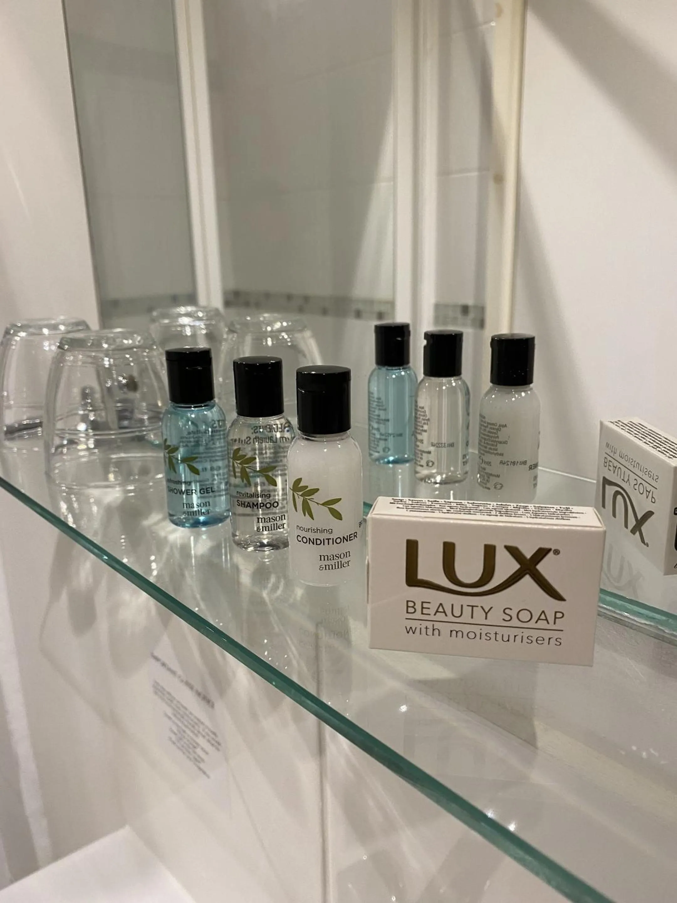 Bathroom in New Inn Hotel